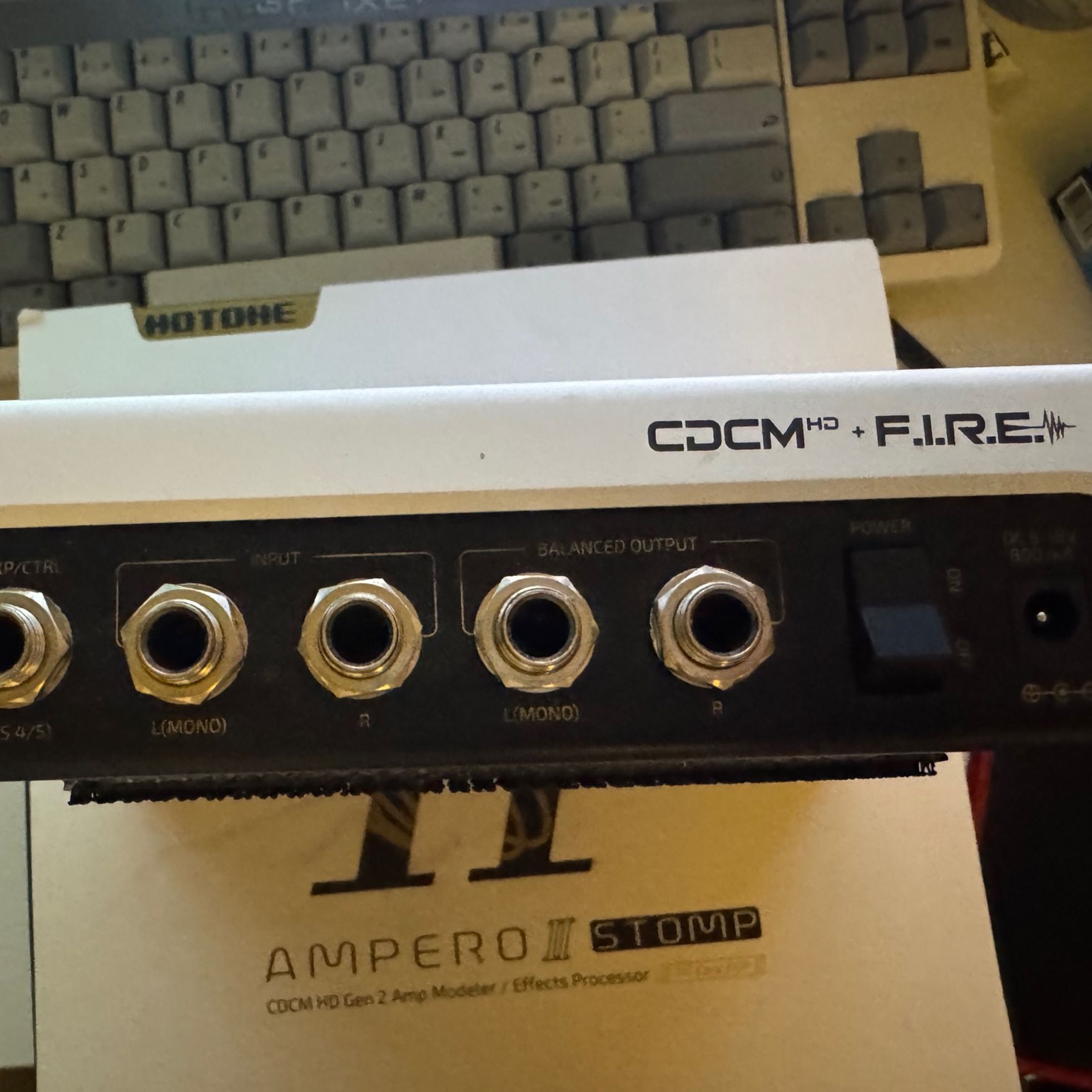 Hotone-Ampero II Stomp-3