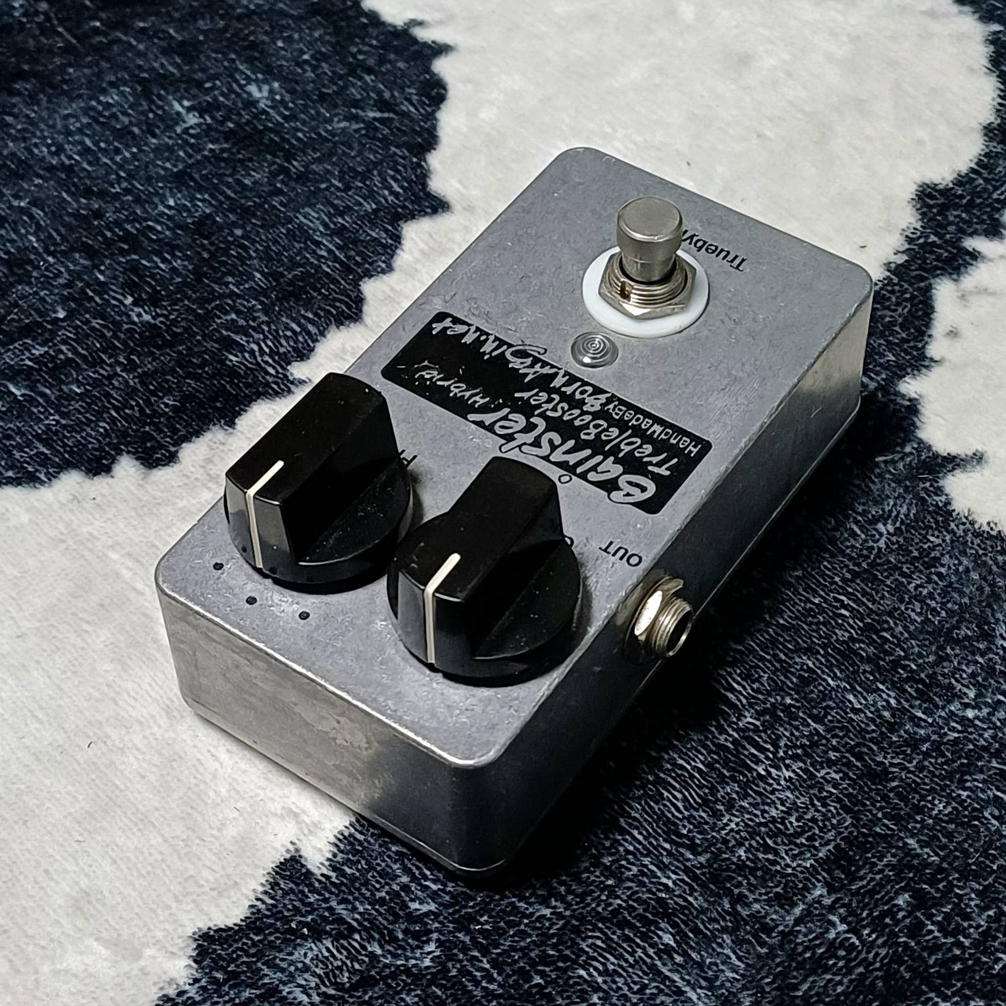 Gainster-Hybrid Treble Booster-2