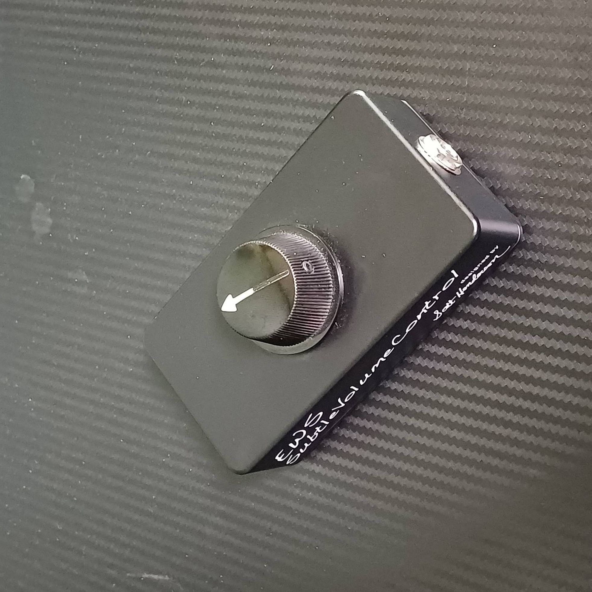 E.W.S. Japan-Subtle Volume Control-2
