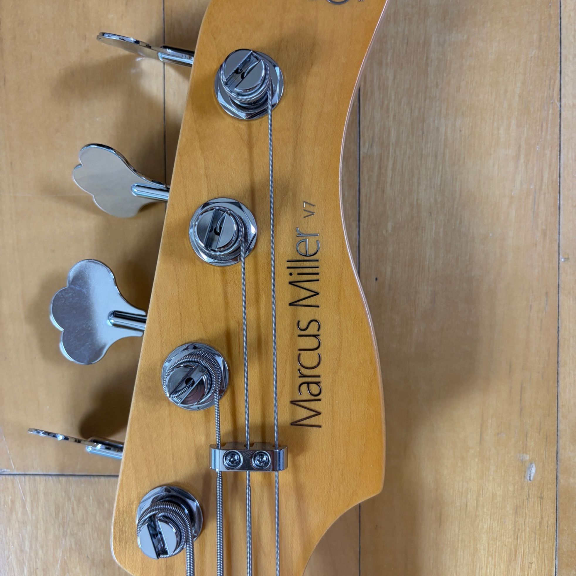 Sire-Marcus Miller V7-4