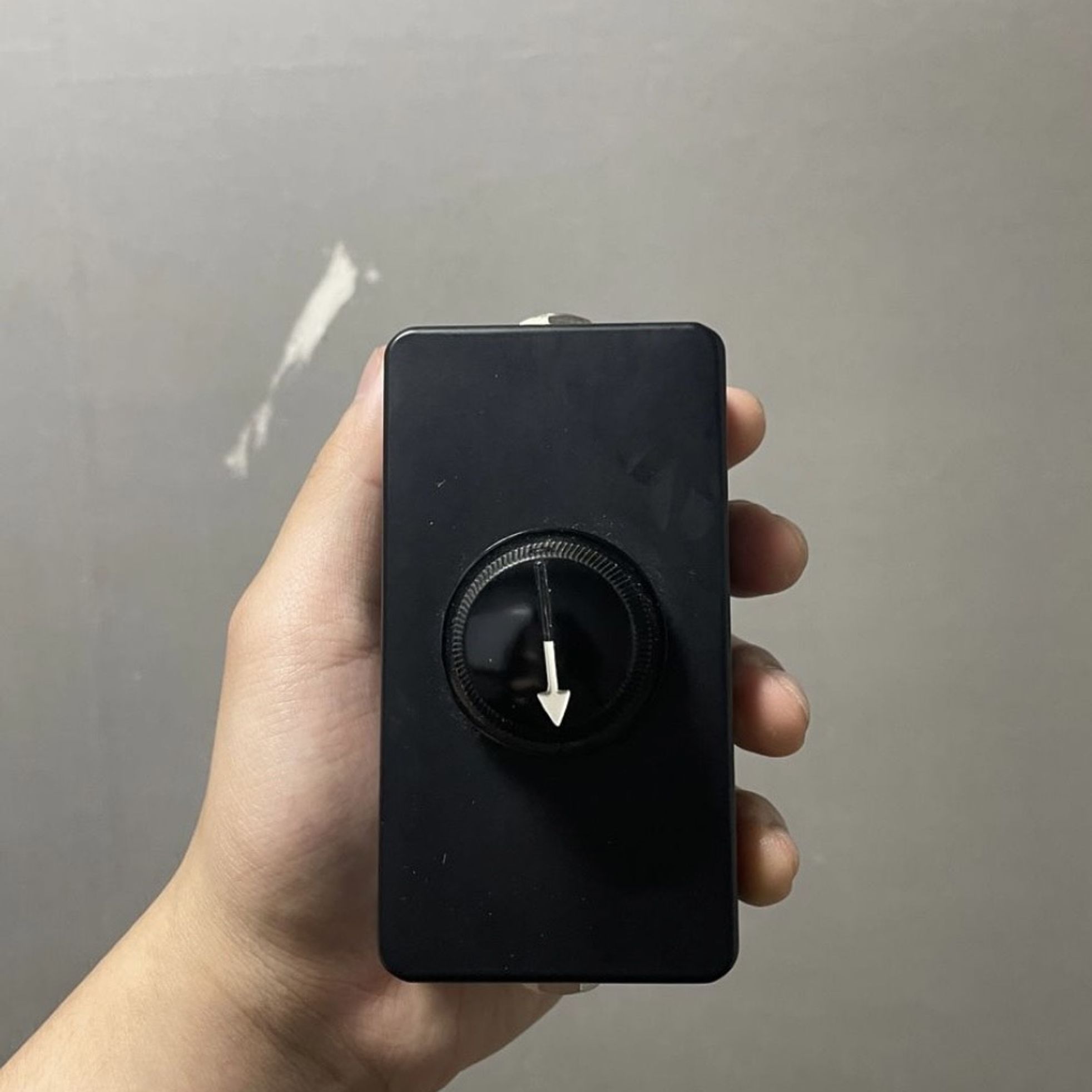 E.W.S. Japan-Subtle Volume Control-1