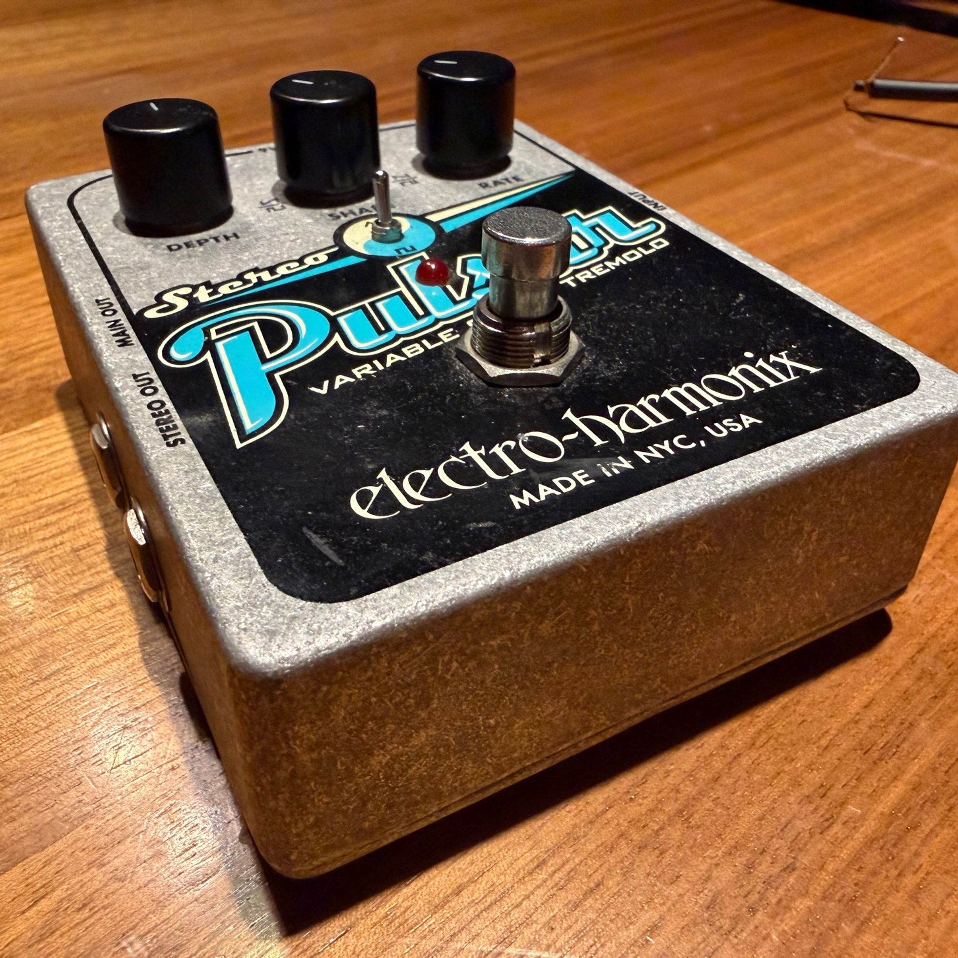 Electro-Harmonix-Stereo Pulsar-3