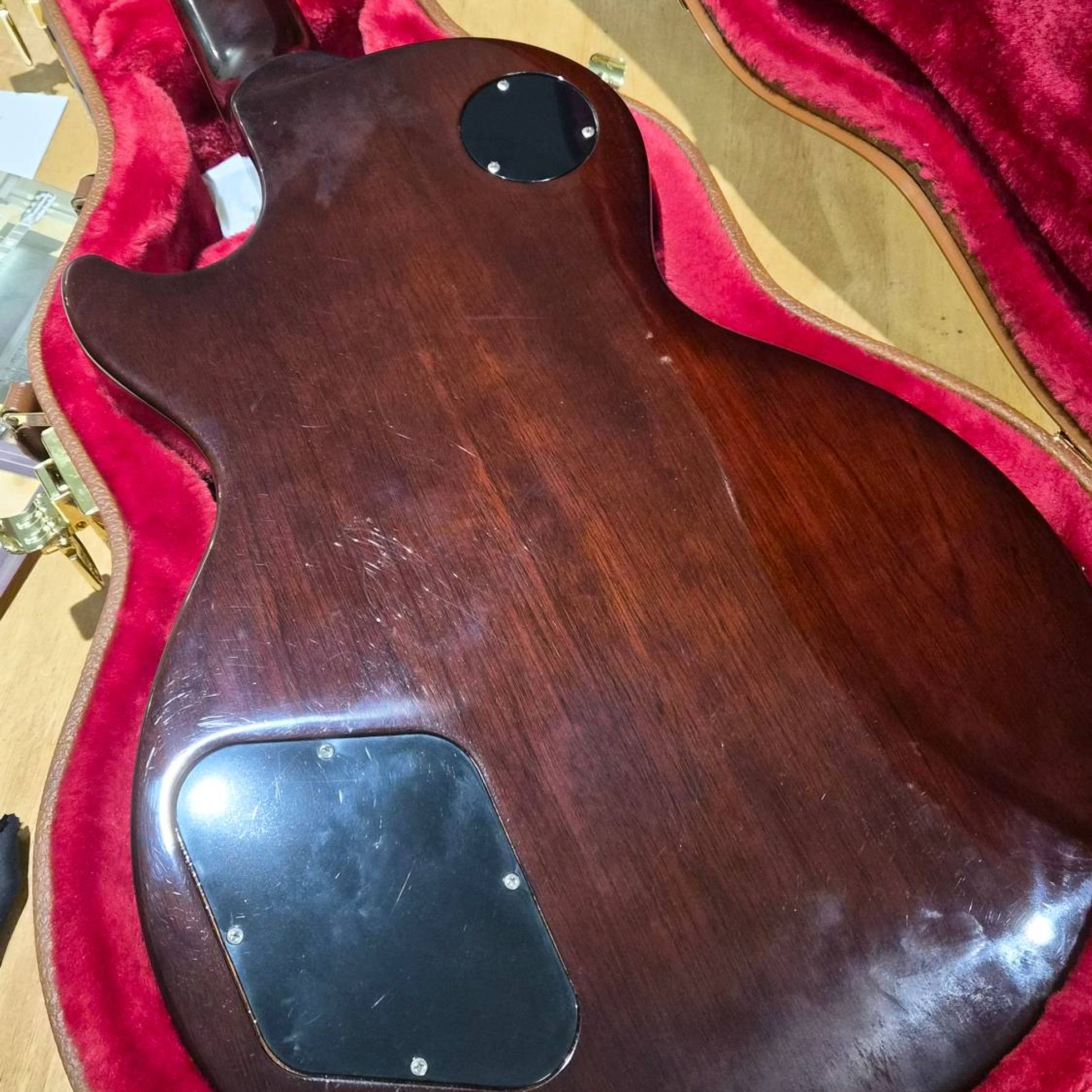 Gibson-Les Paul Signature-4