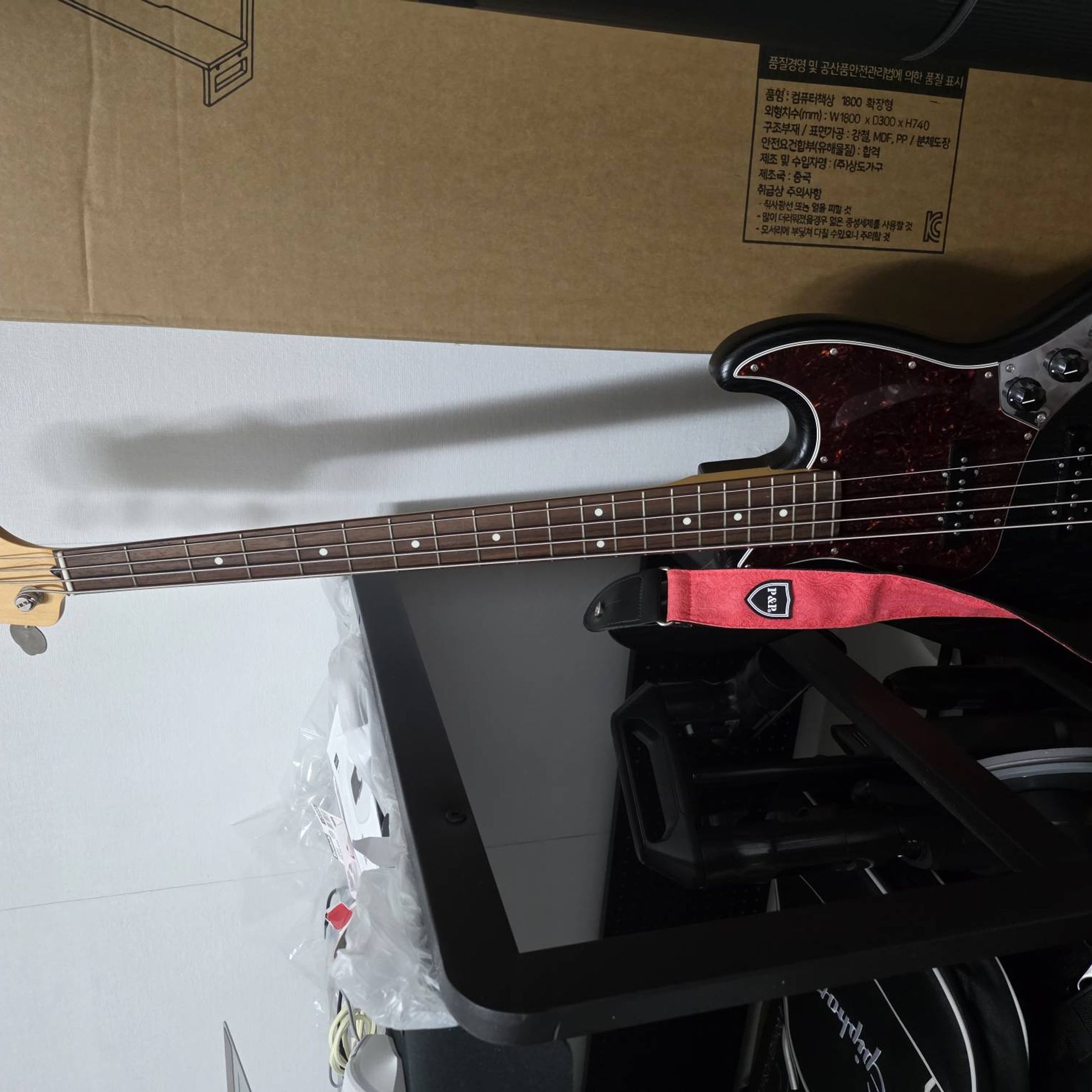 Fender--1