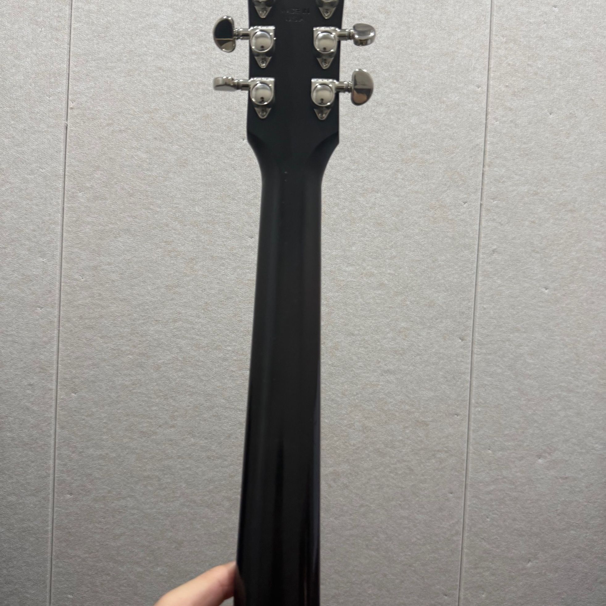 Gibson-null-4