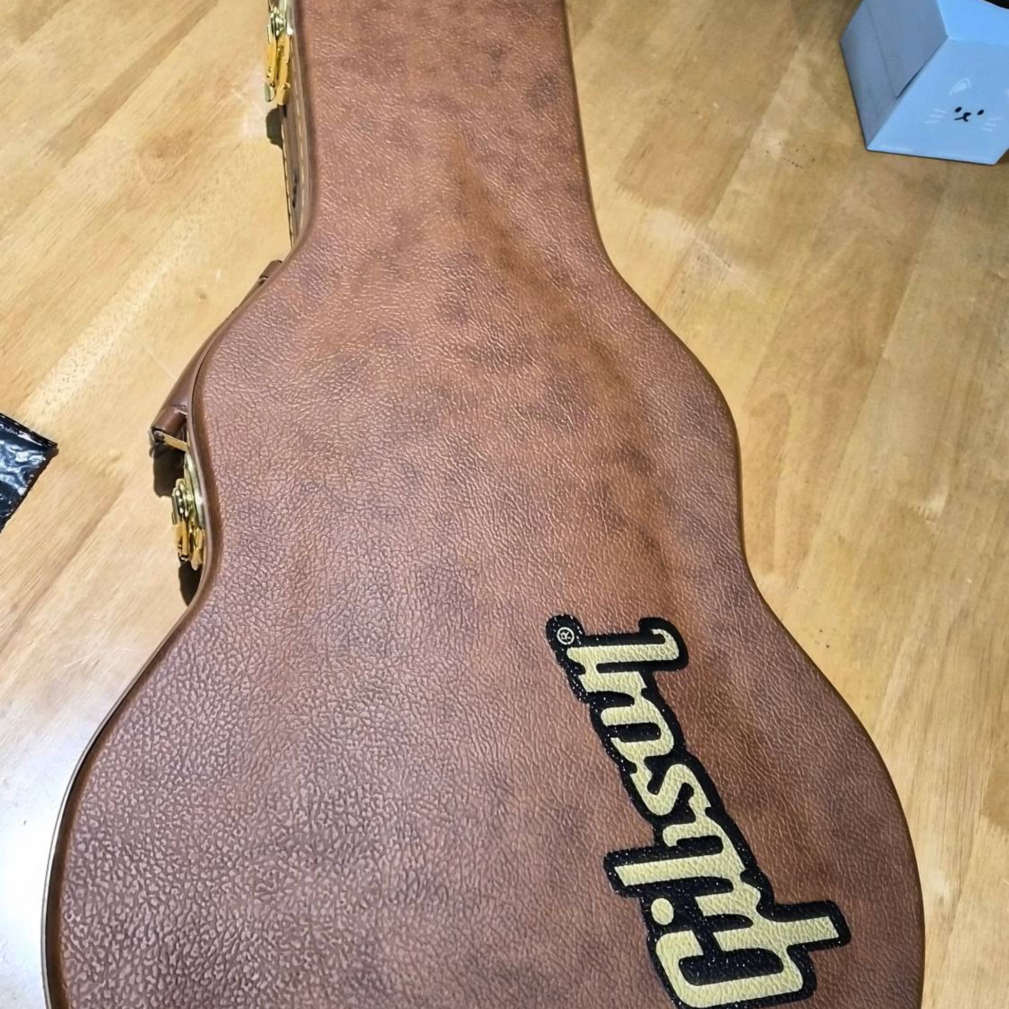Gibson-Les Paul Signature-2