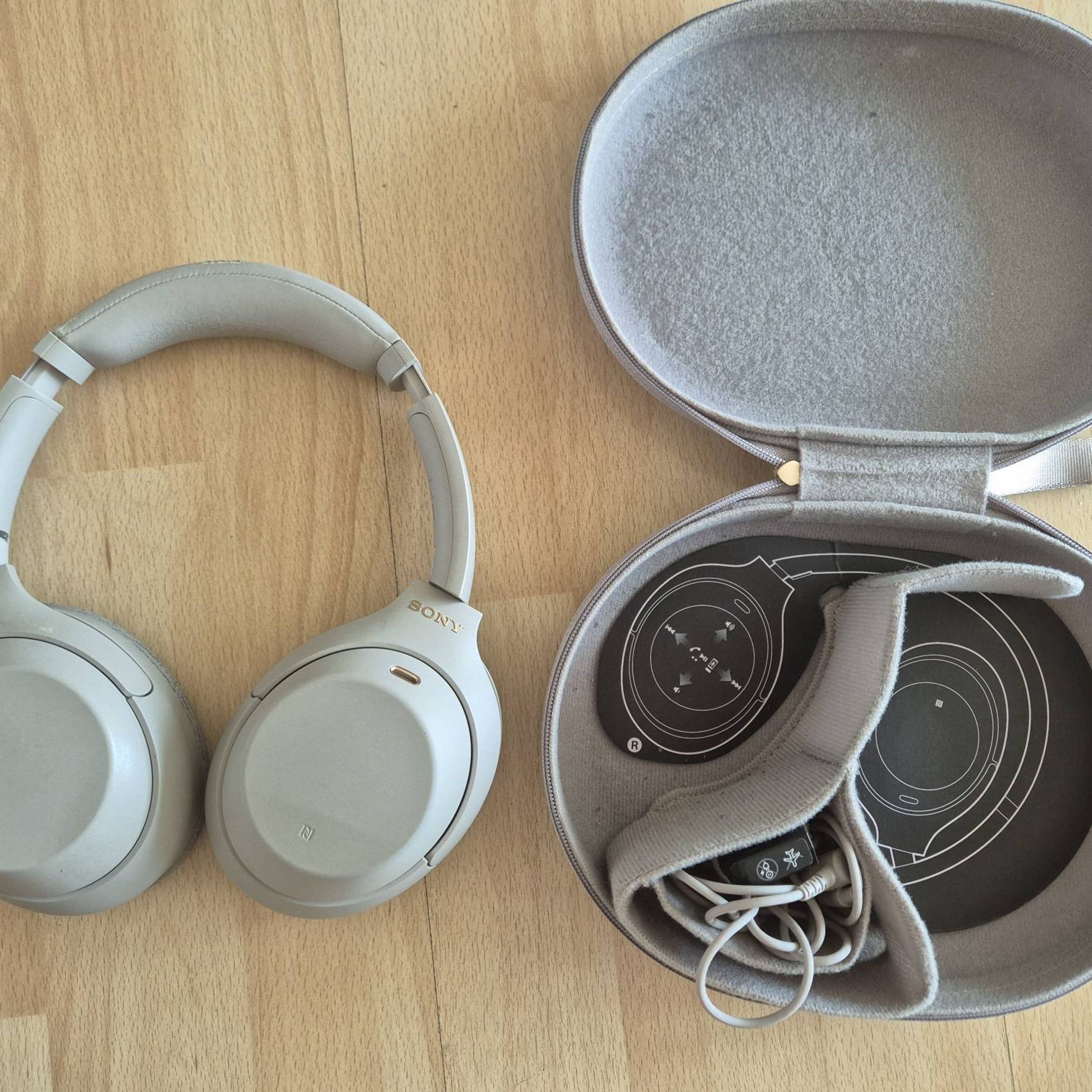 Sony-WH-1000XM4-2