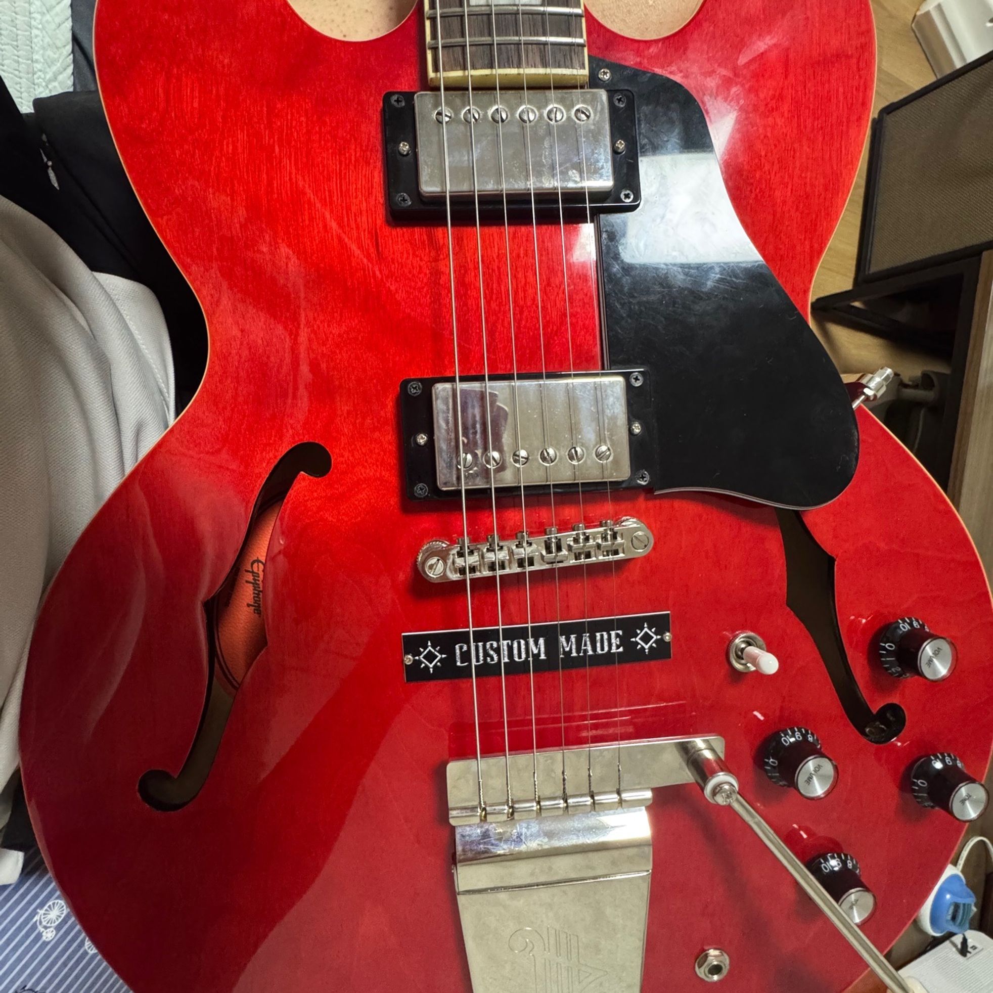 Epiphone-ES-335-1
