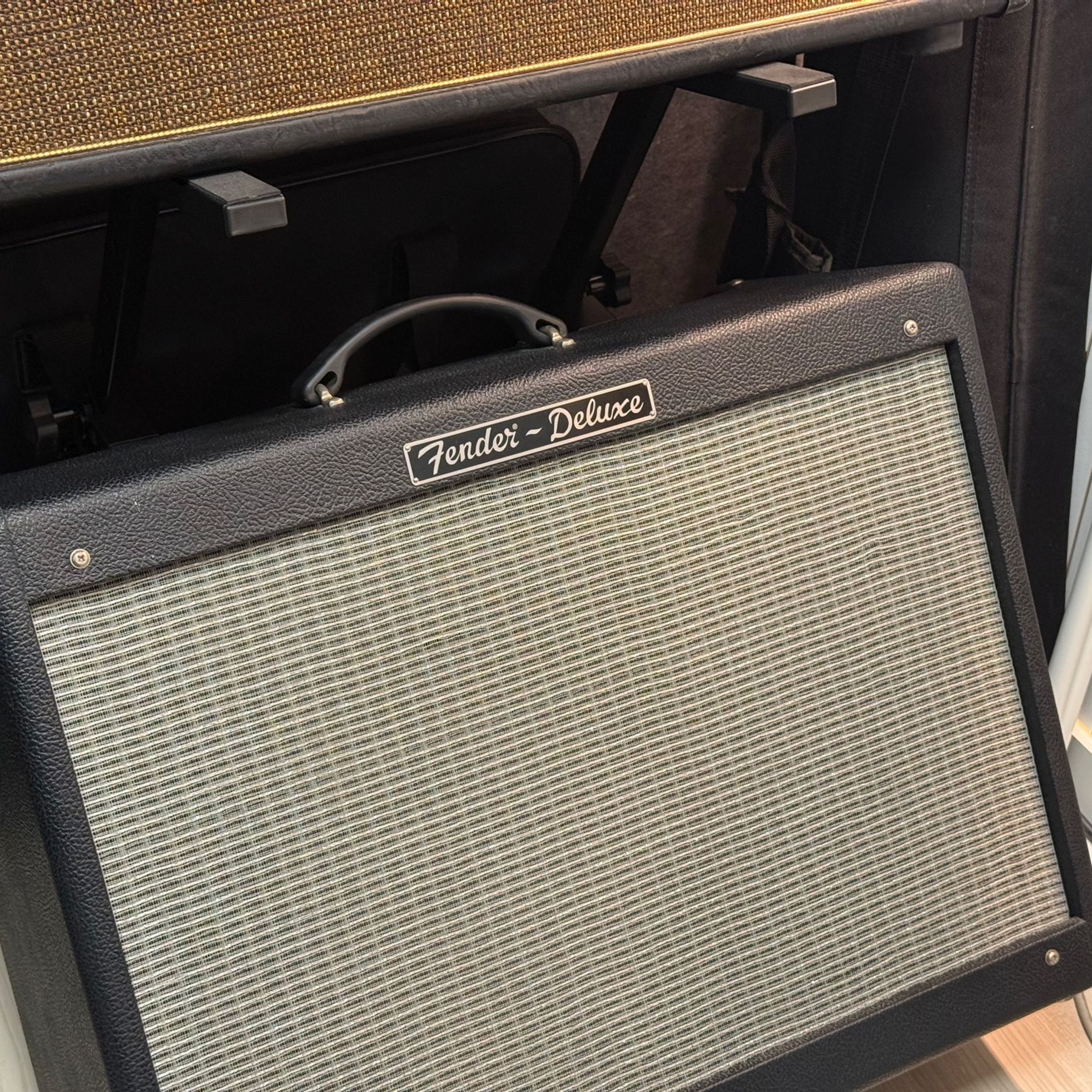 Fender-Hot Rod Deluxe-1