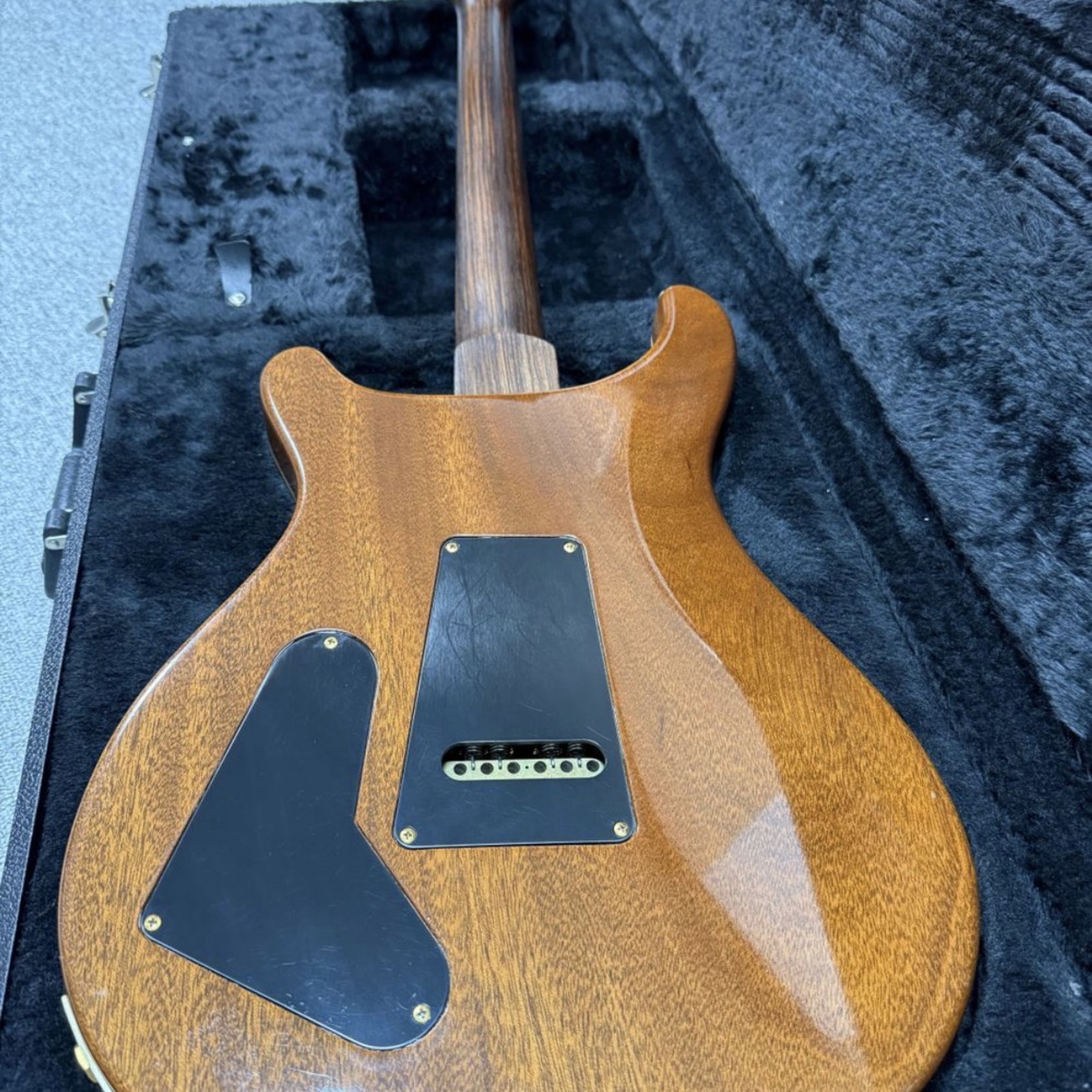 PRS Guitars-null-5