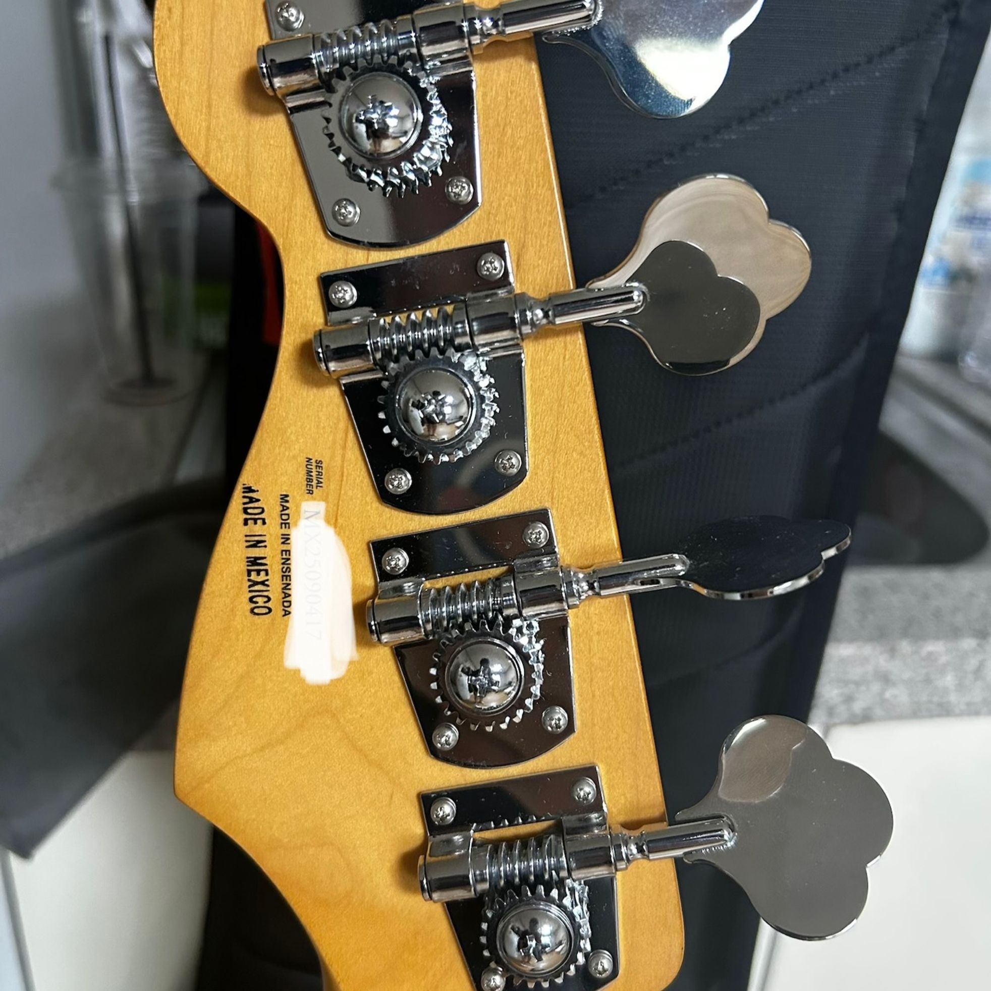 Fender-Player II Jazz Bass-3