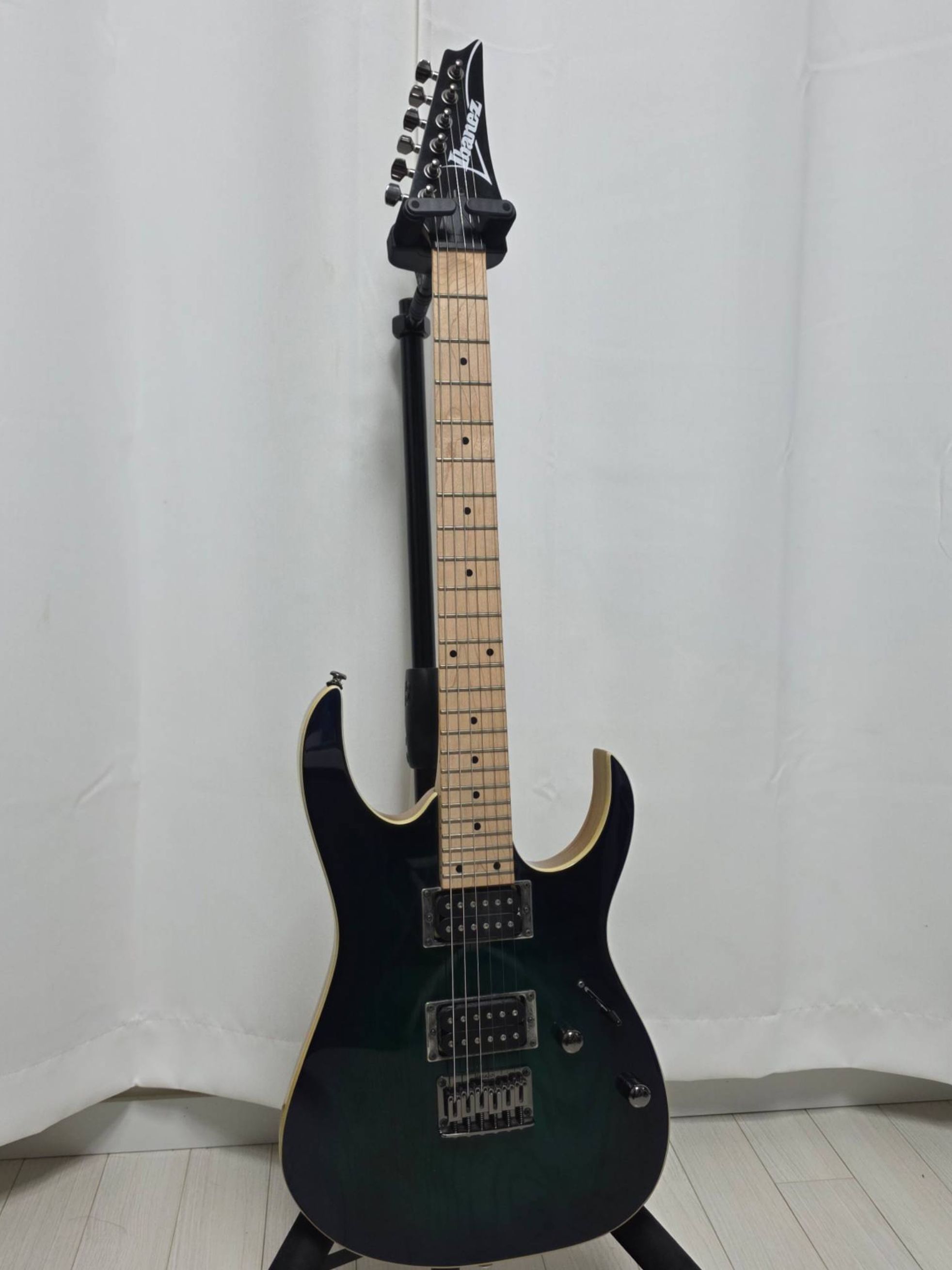 RG421