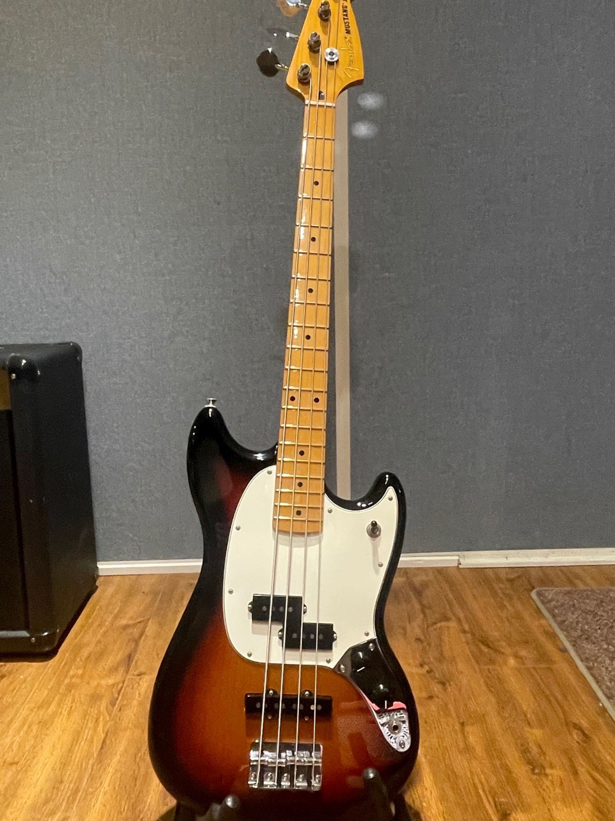 Player II Mustang Bass PJ