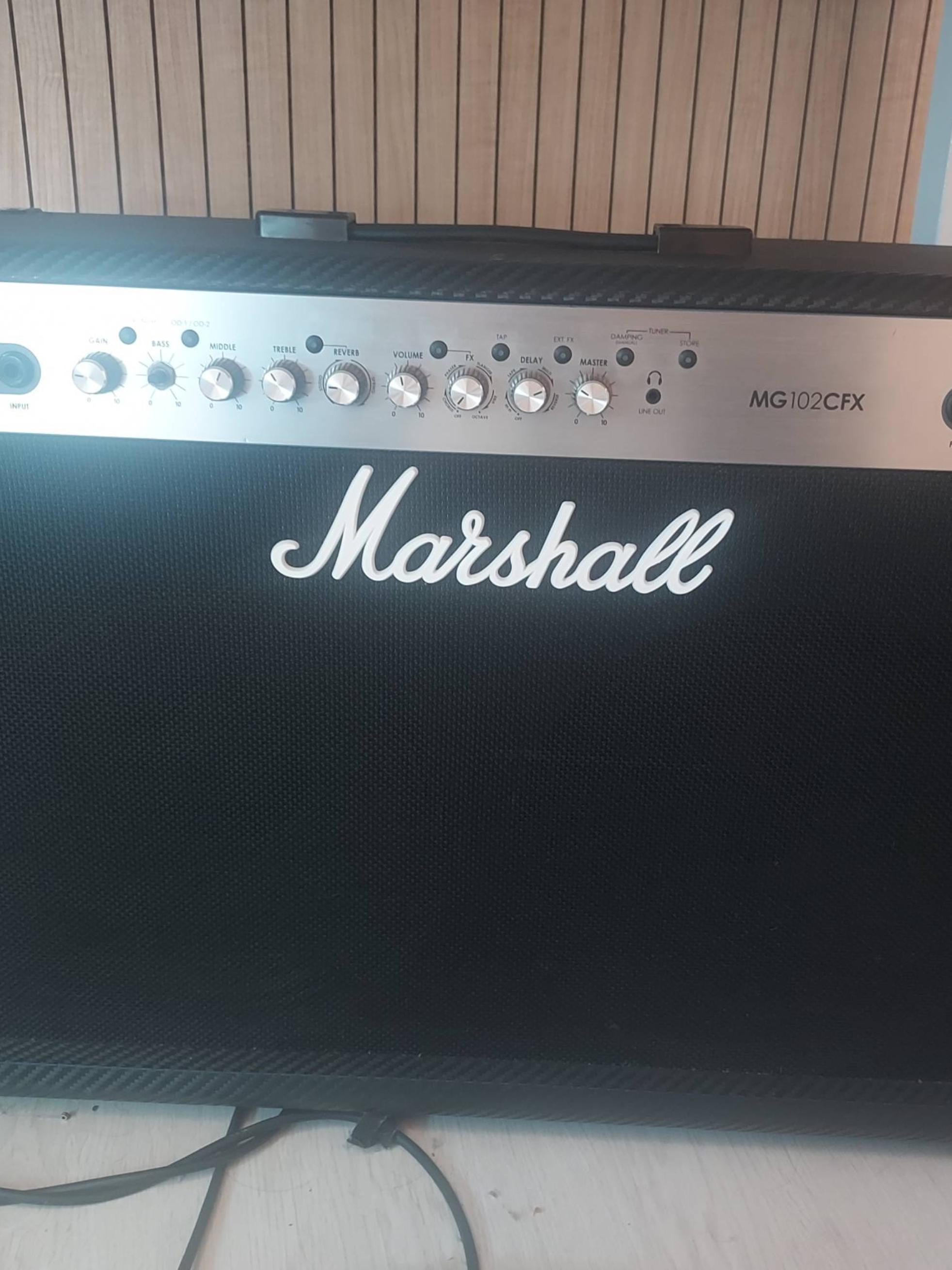 Marshall MG102CFX