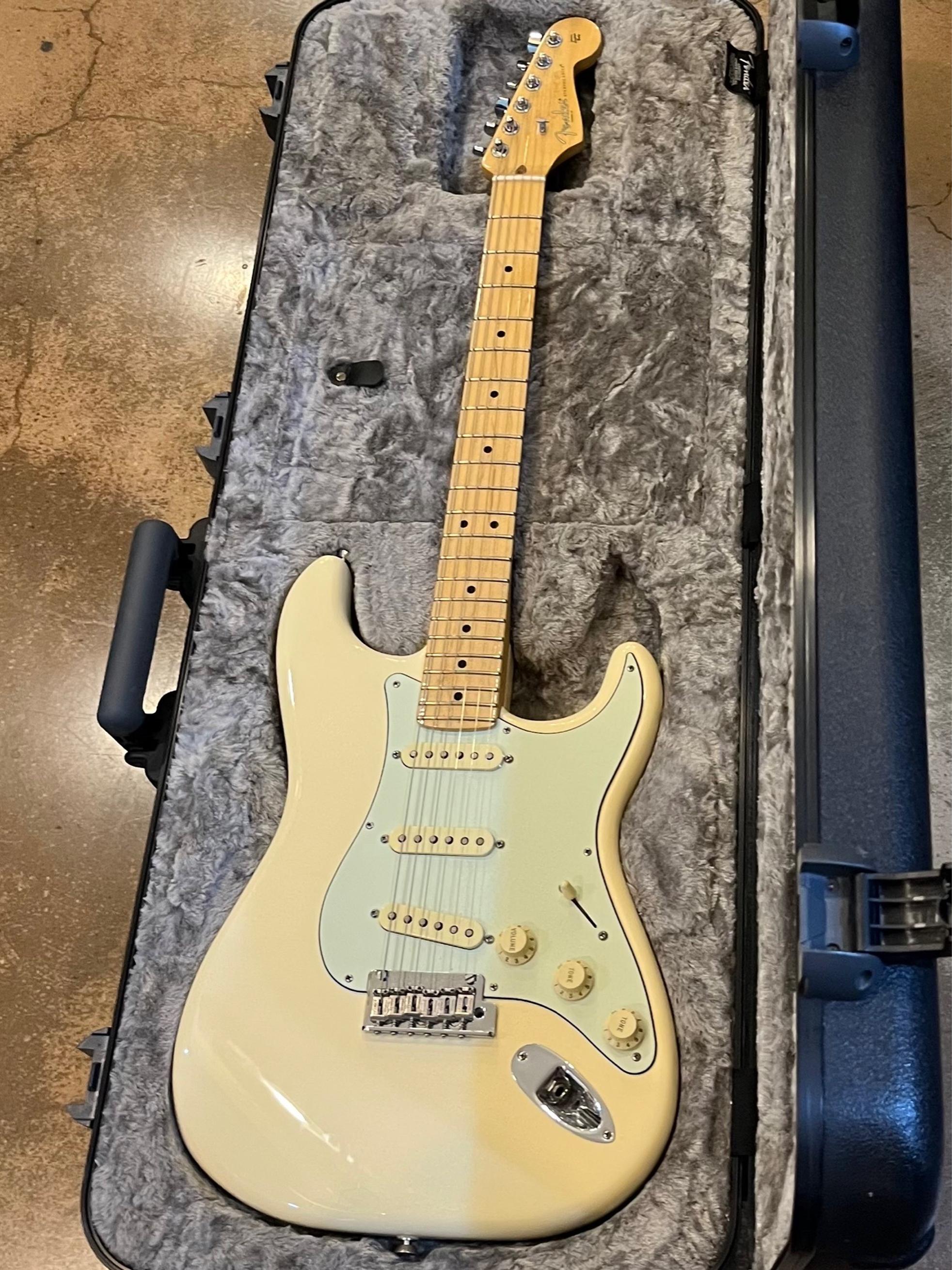 Fender American Professional Stratocaster