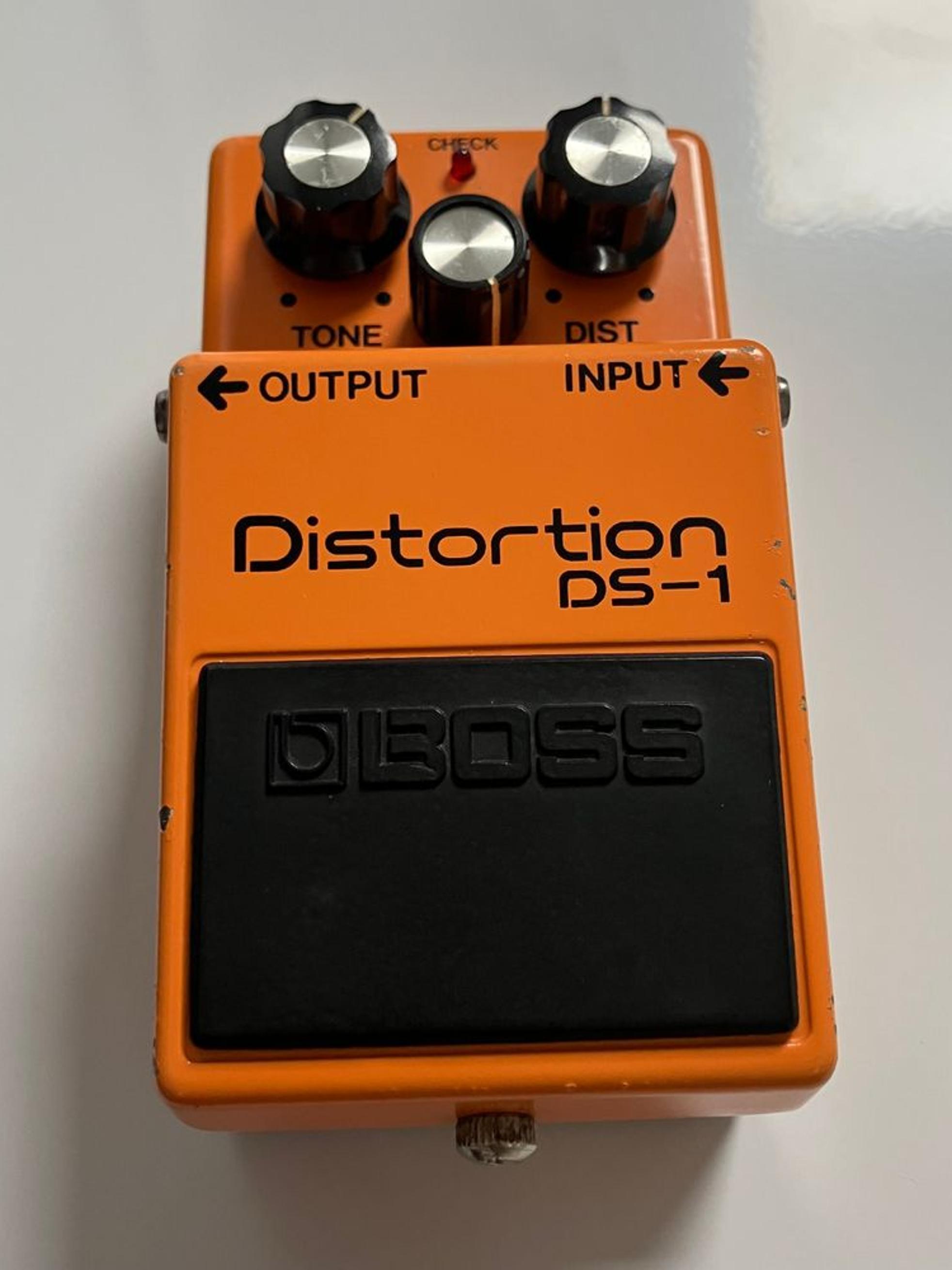 BOSS BOSS DS-1 1980 SILVER SCREW MIJ TA7136AP