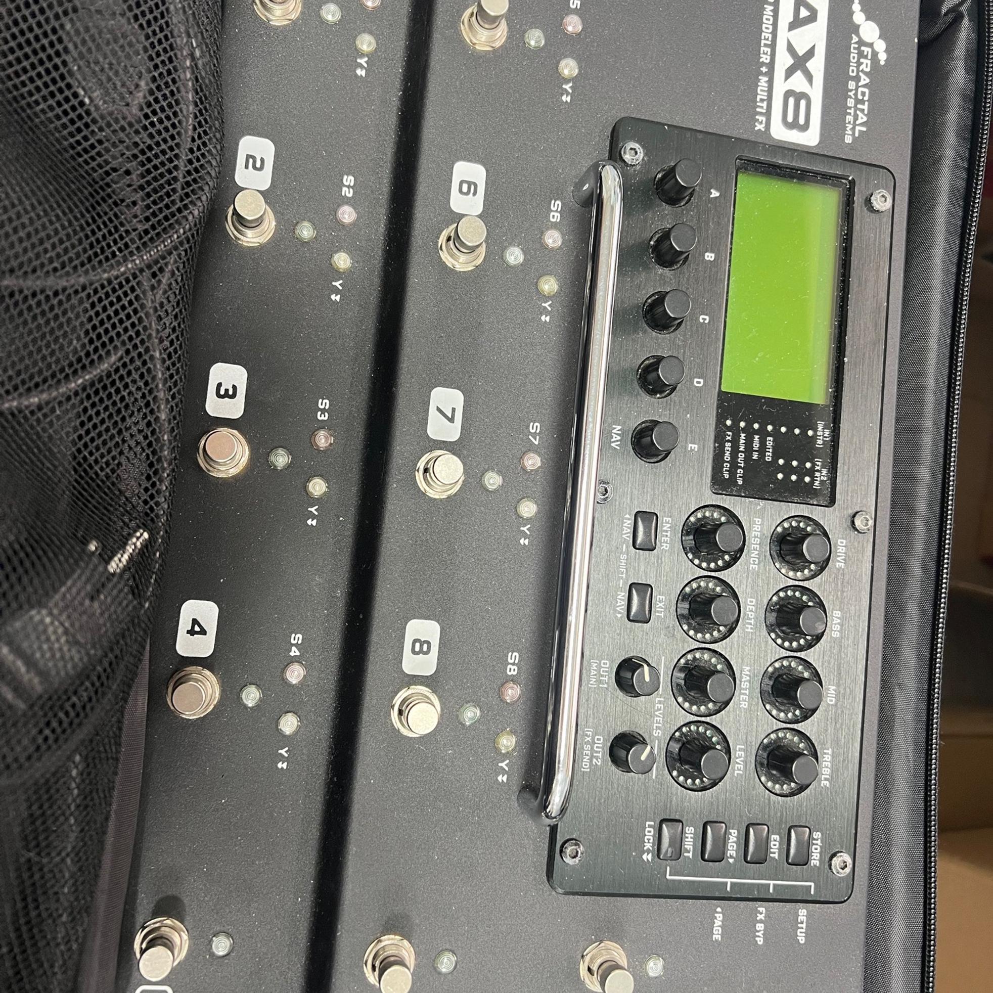 Fractal AX8 사진 1