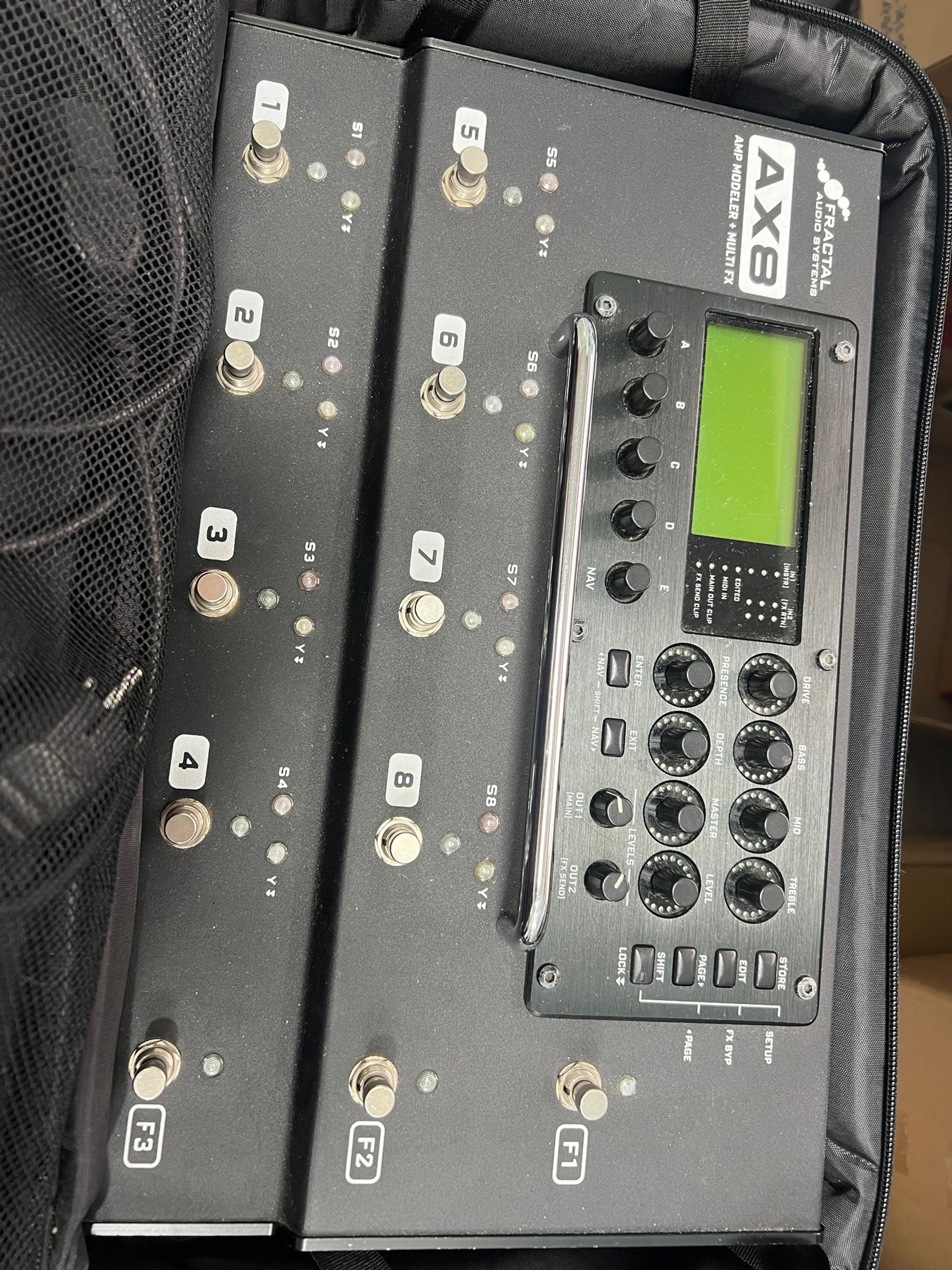 Fractal AX8