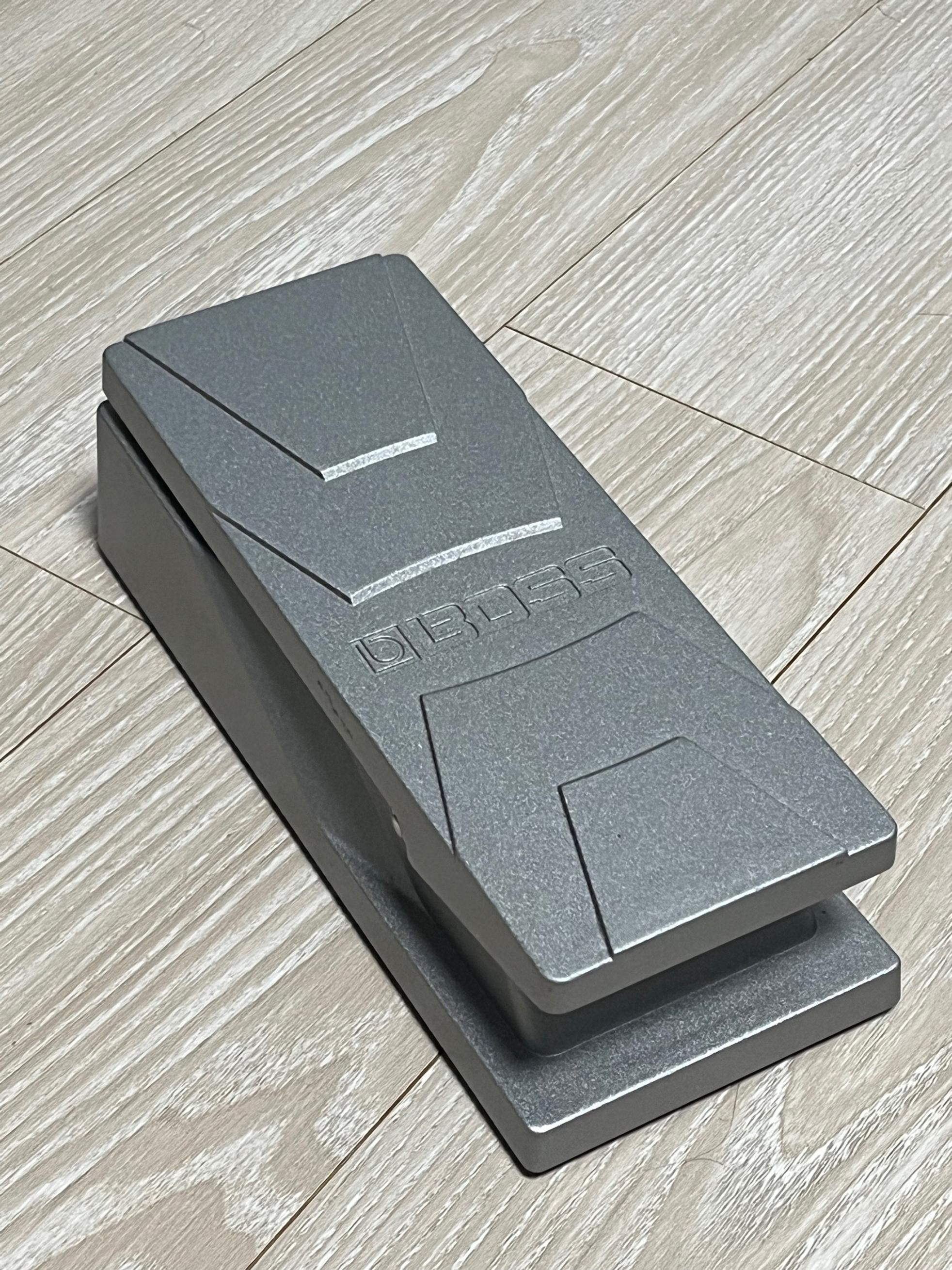 BOSS FV-30L Foot Volume