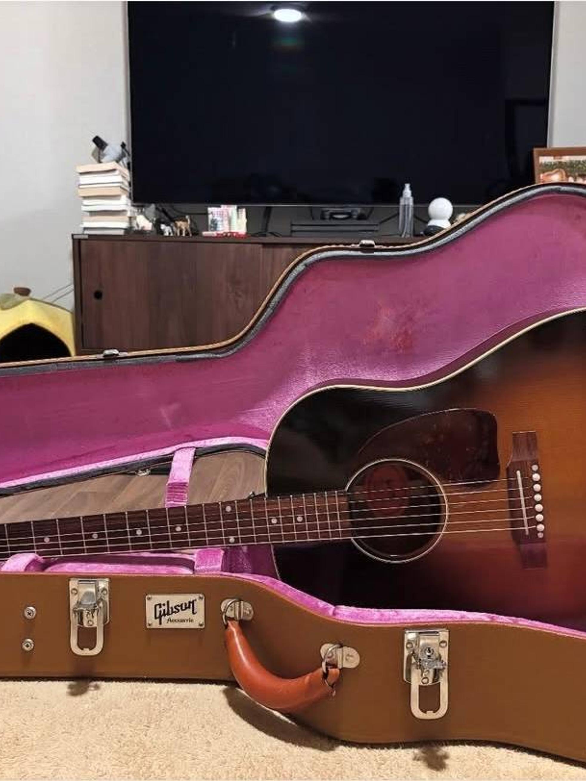 Gibson J-45 Vintage