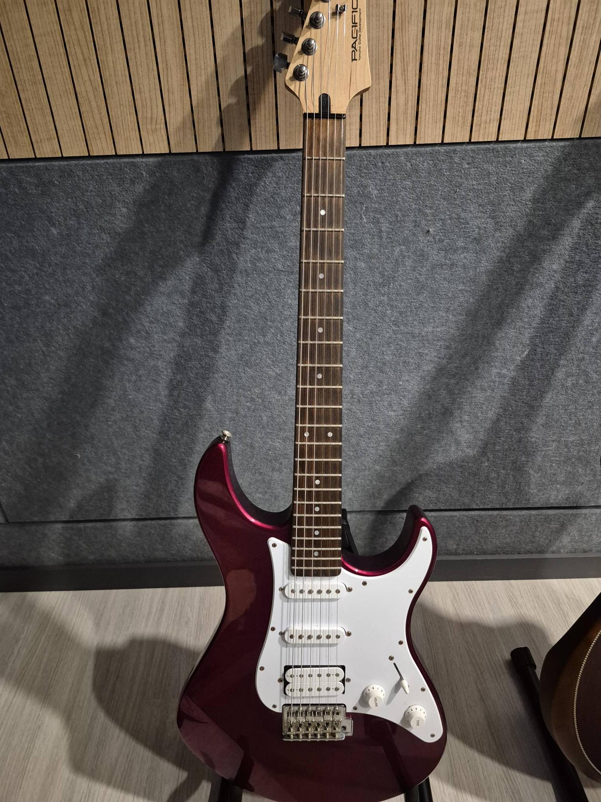 Yamaha 야마하 퍼시피카 PAC112J 일렉기타 (Deep red)
