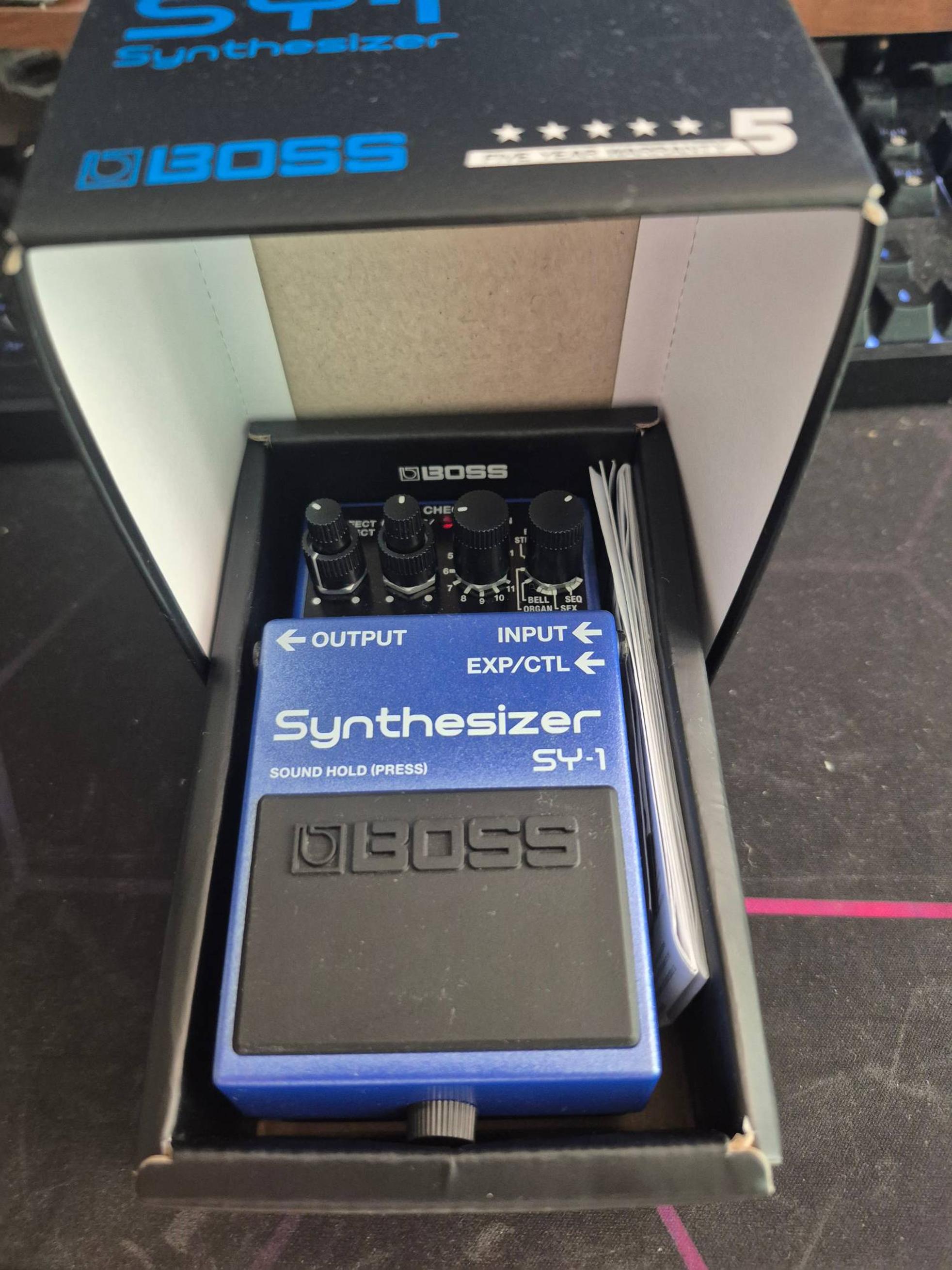 BOSS SY-1 Synthesizer