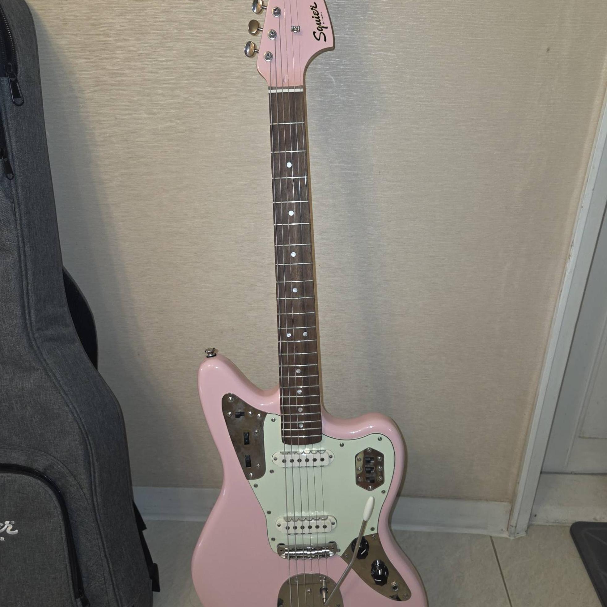 Squier Classic Vibe Jaguar 사진 1