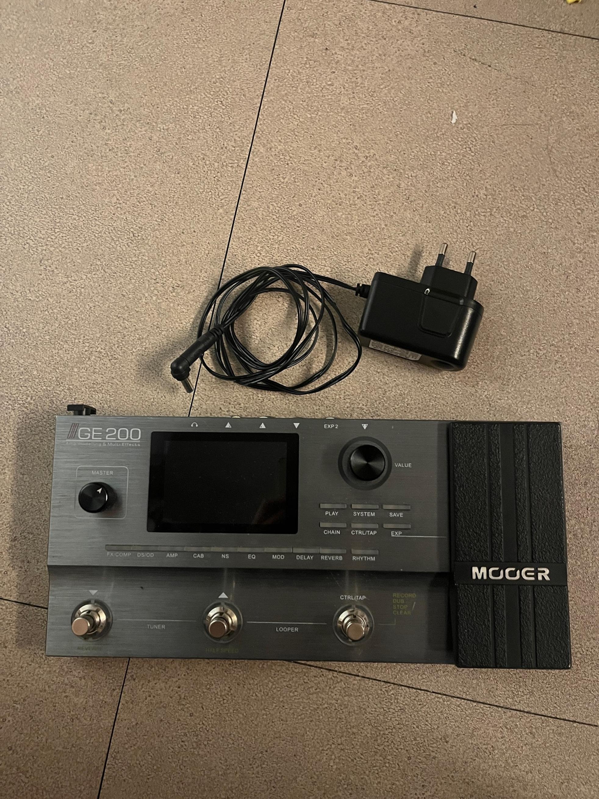 Mooer GE200