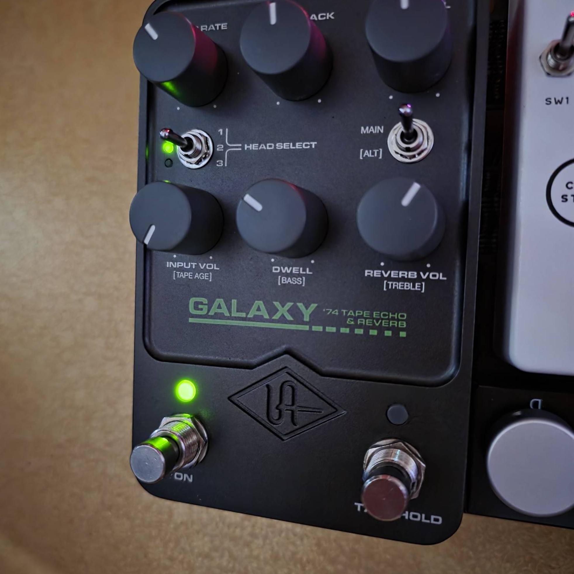 Universal Audio Galaxy 사진 1