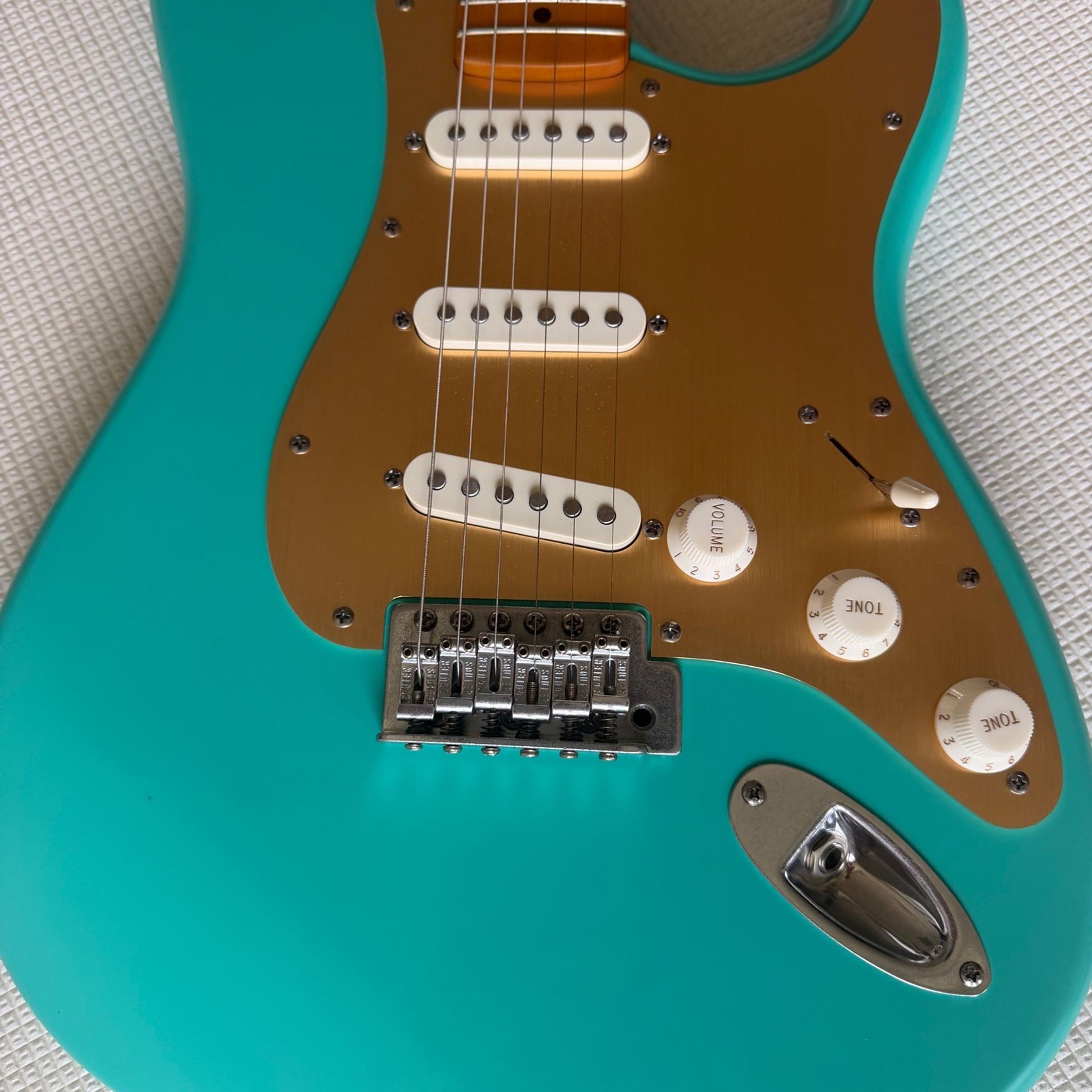 Squier Squier 스콰이어 40주년 스트라토캐스터 빈티지 에디션 팝니다 사진 2