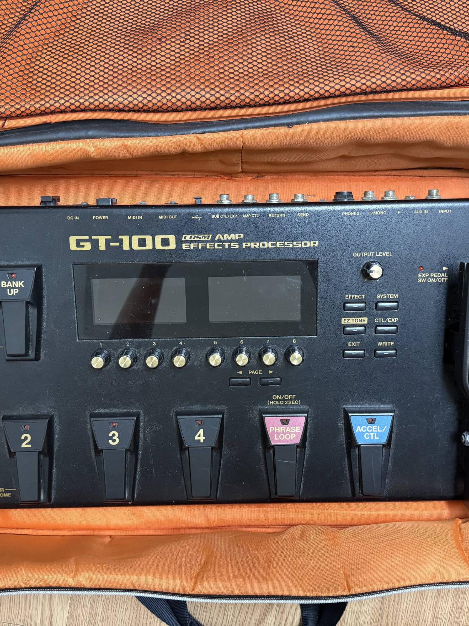 BOSS BOSS GT 100 (feat. Johnny Marr / 조니마)