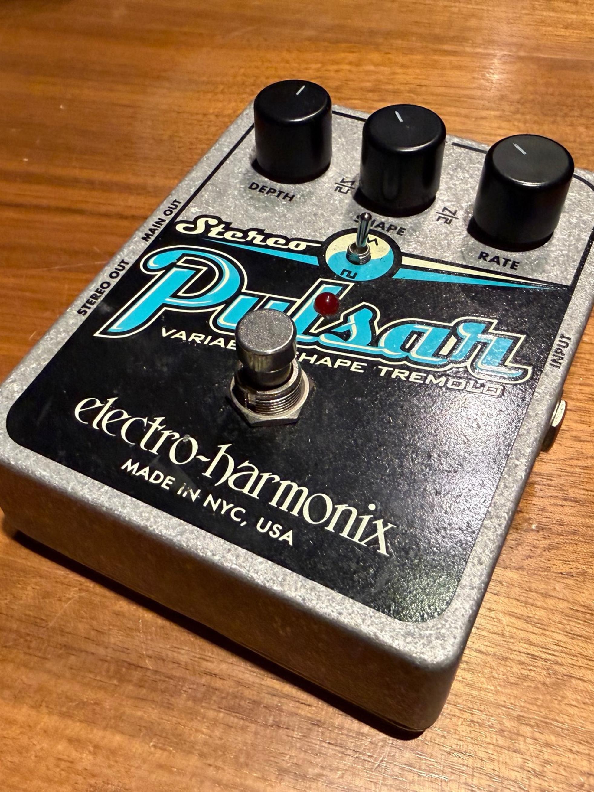 Electro-Harmonix STEREO PULSAR