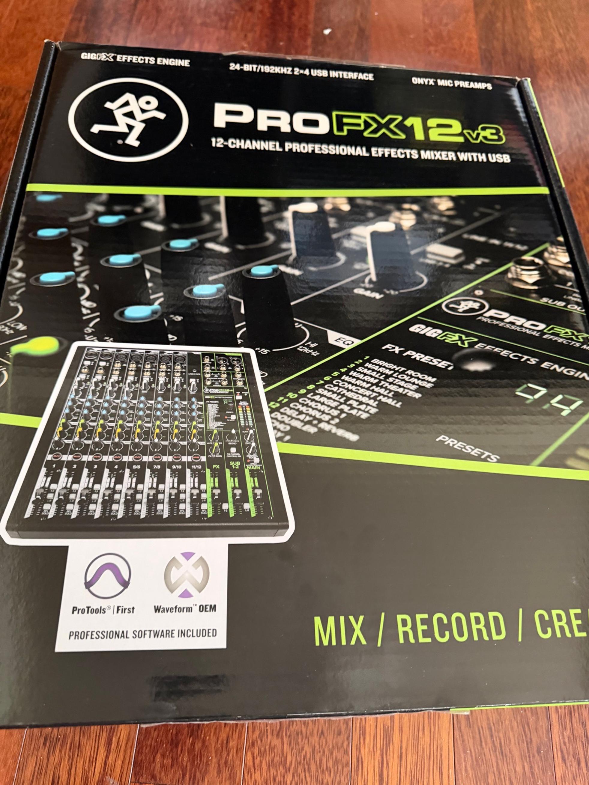 Mackie Mackie profx12v3 새상품 팝니다