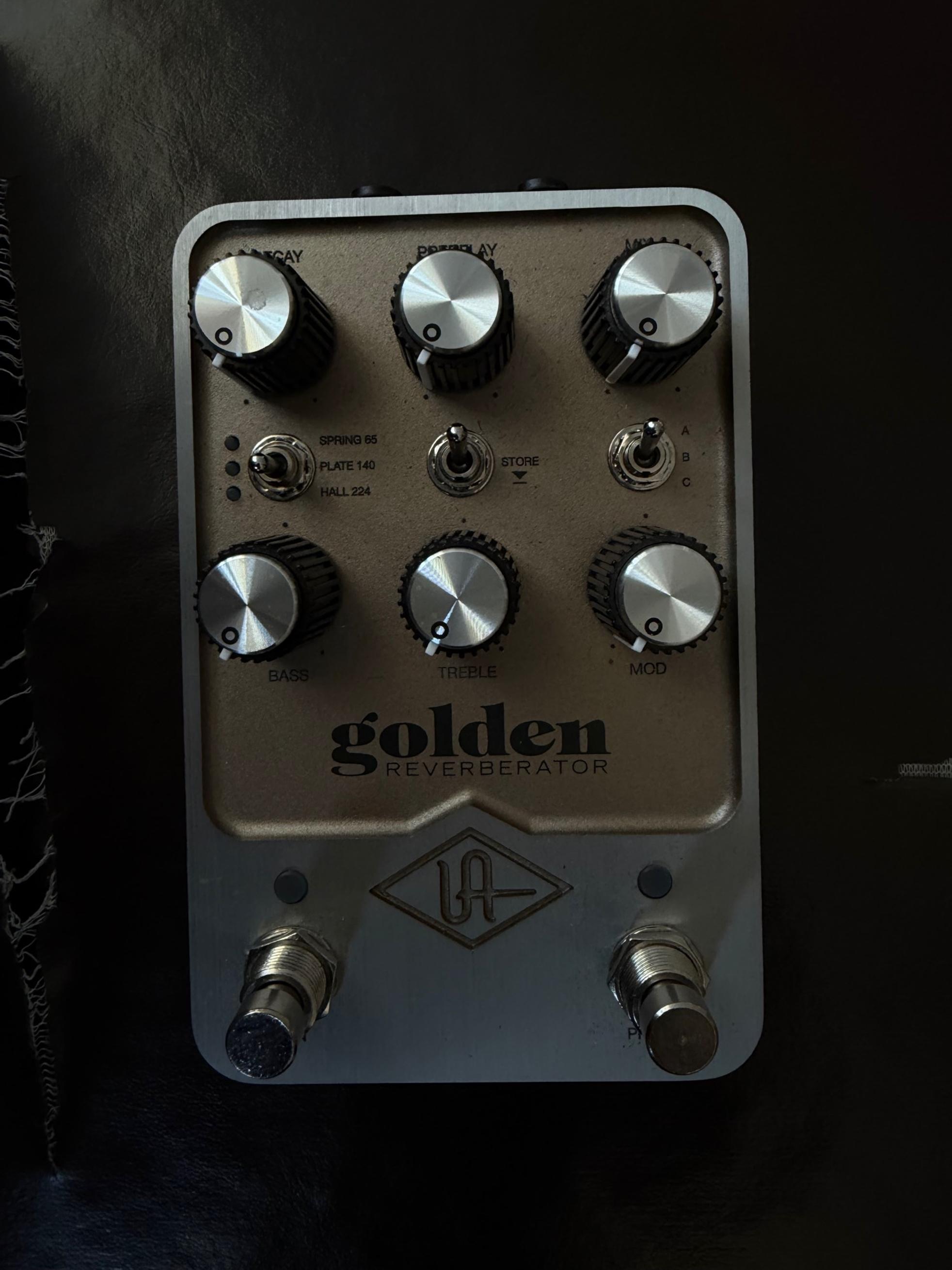 Universal Audio Uafx golden reverb 판매합니다