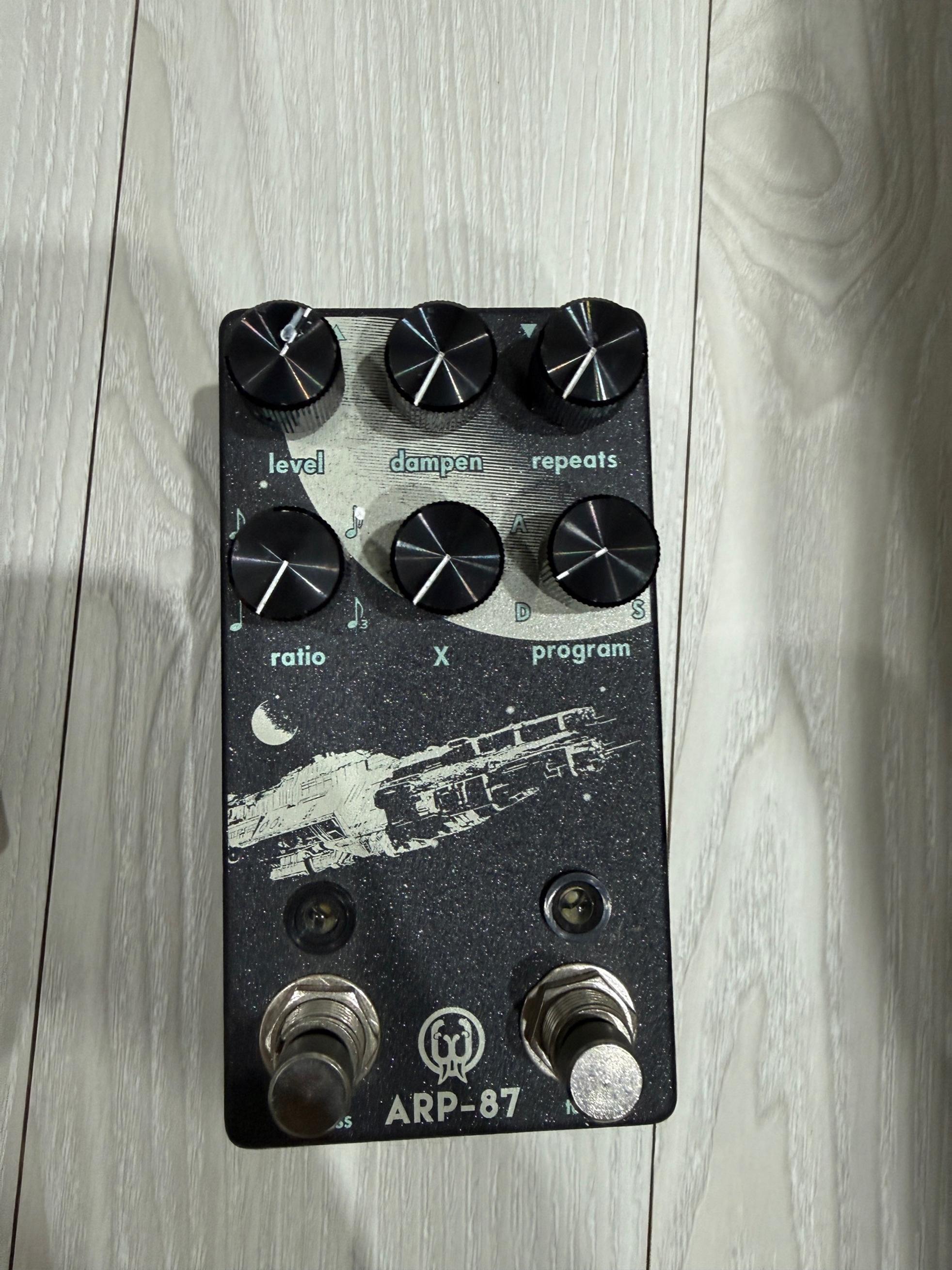 Walrus Audio ARP-87