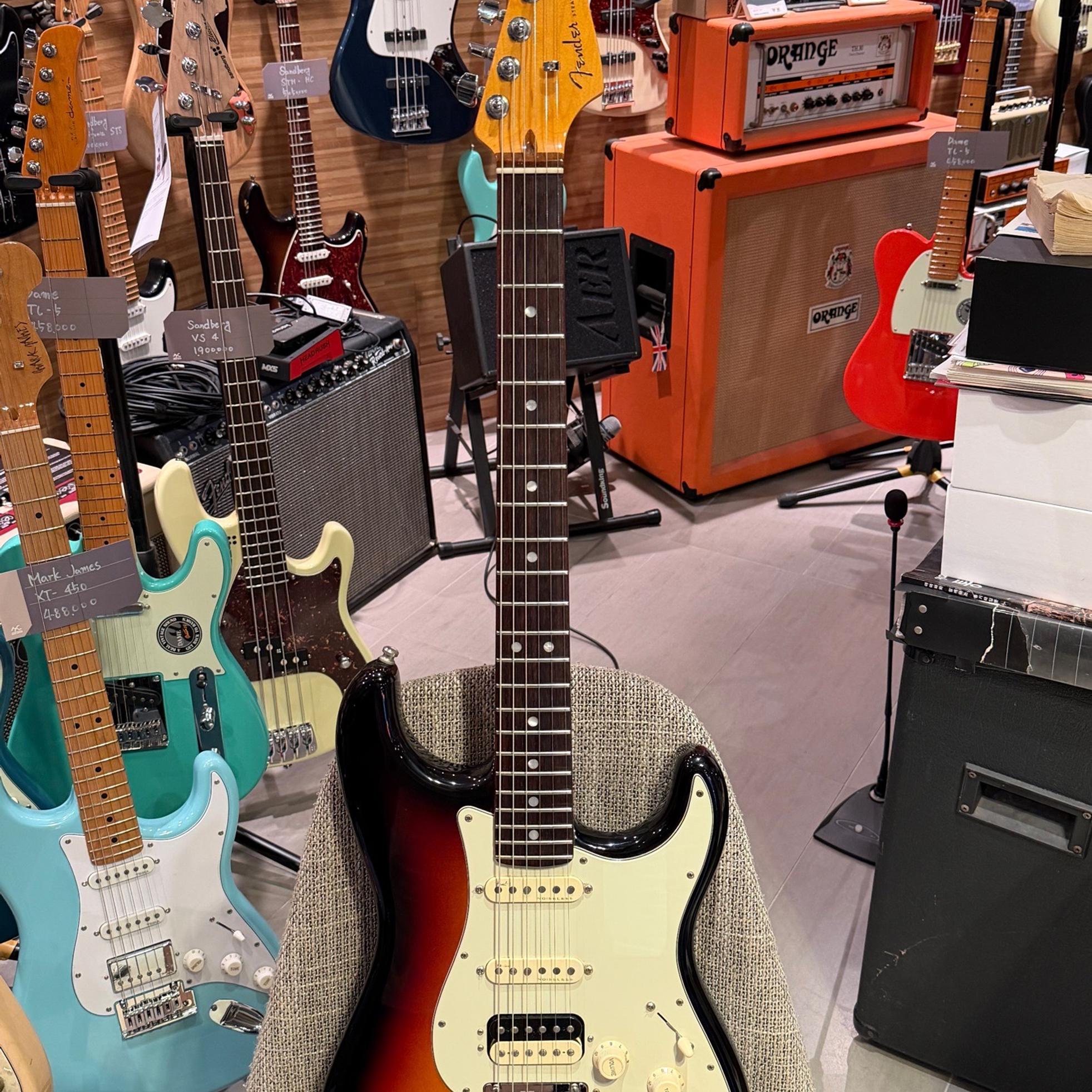 Fender American Ultra Stratocaster 사진 1