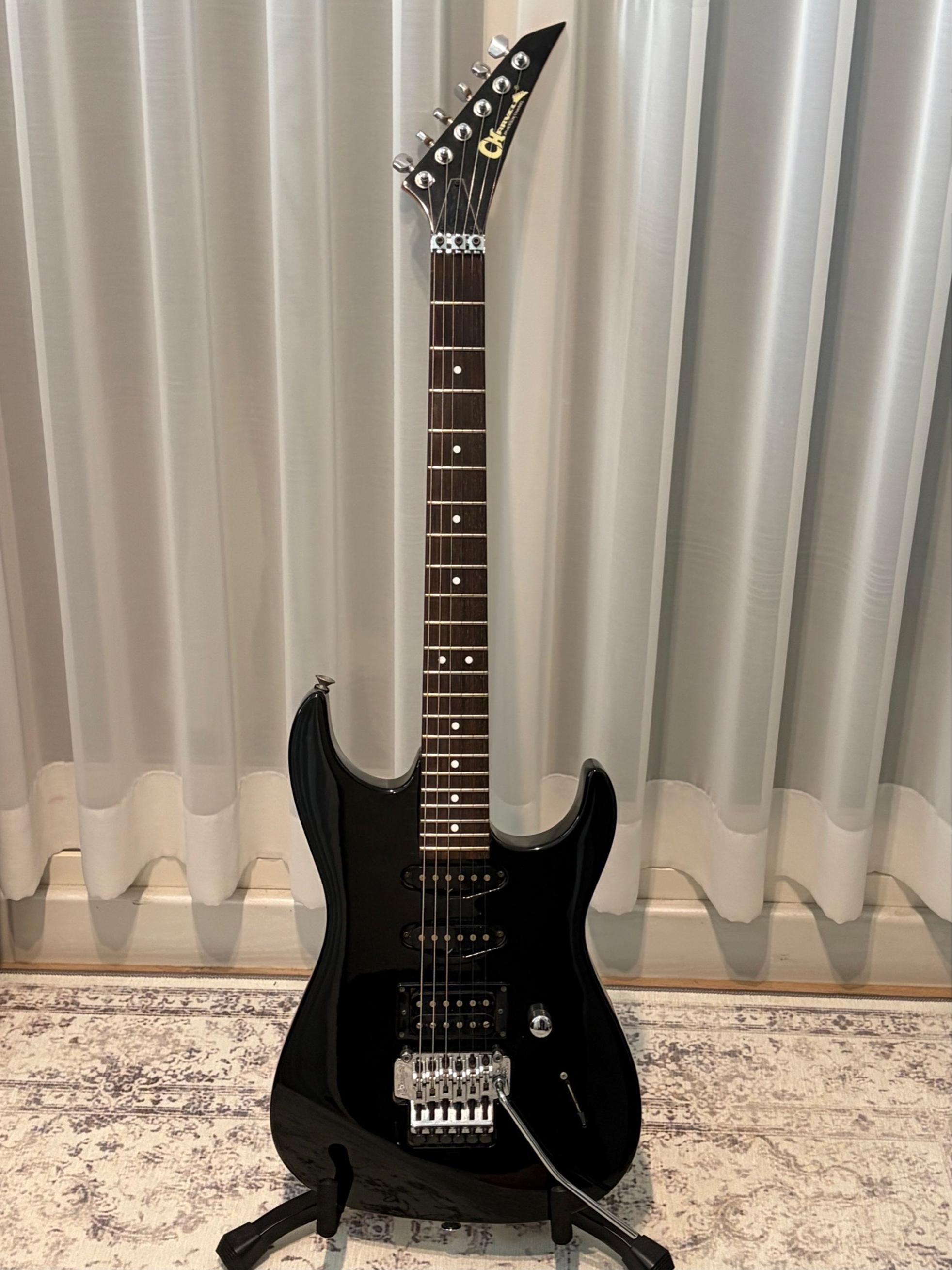 Charvel 샤벨 딩키 DK-055 SSH (Charvel Dinky) 블랙 판매합니다.