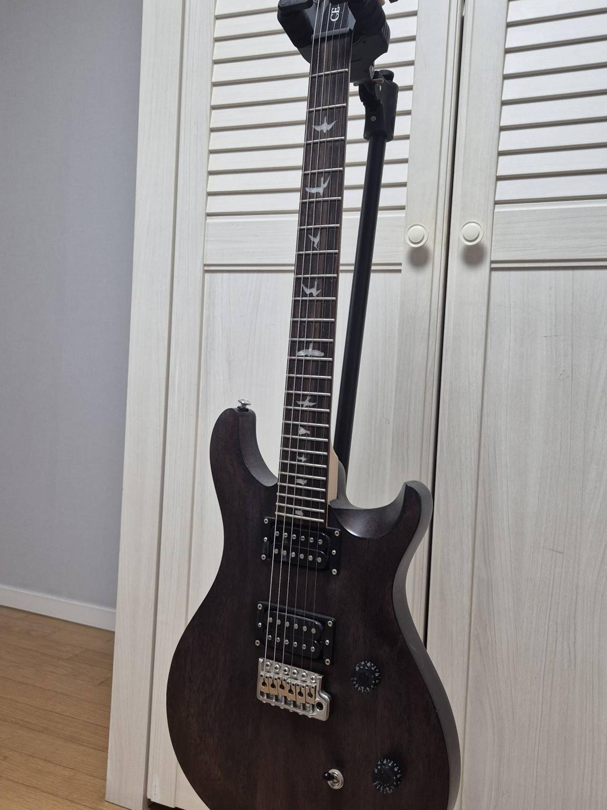 PRS Guitars PRS SE CE 24 satin 챠콜