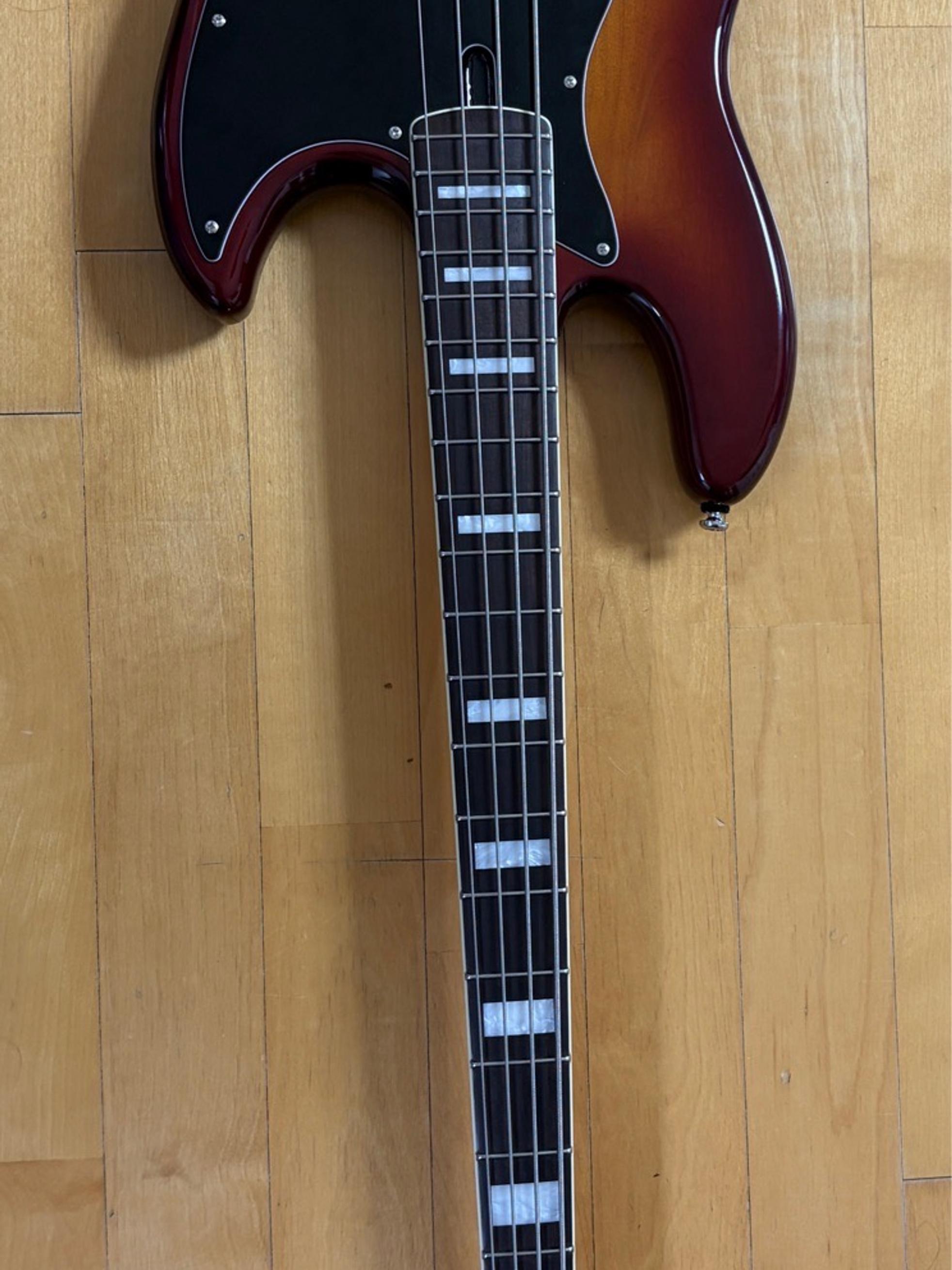Sire Marcus Miller V7 뉴젠
