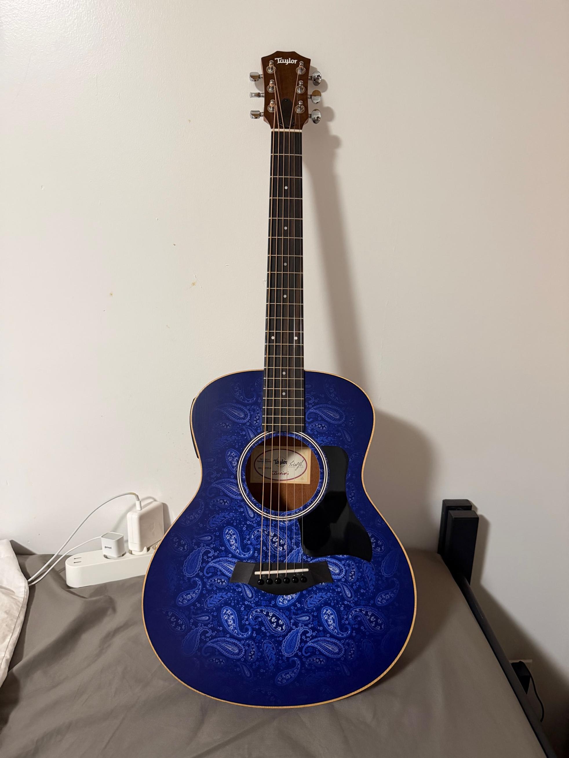 Taylor GS Mini-e special edition moonrise blue paisely