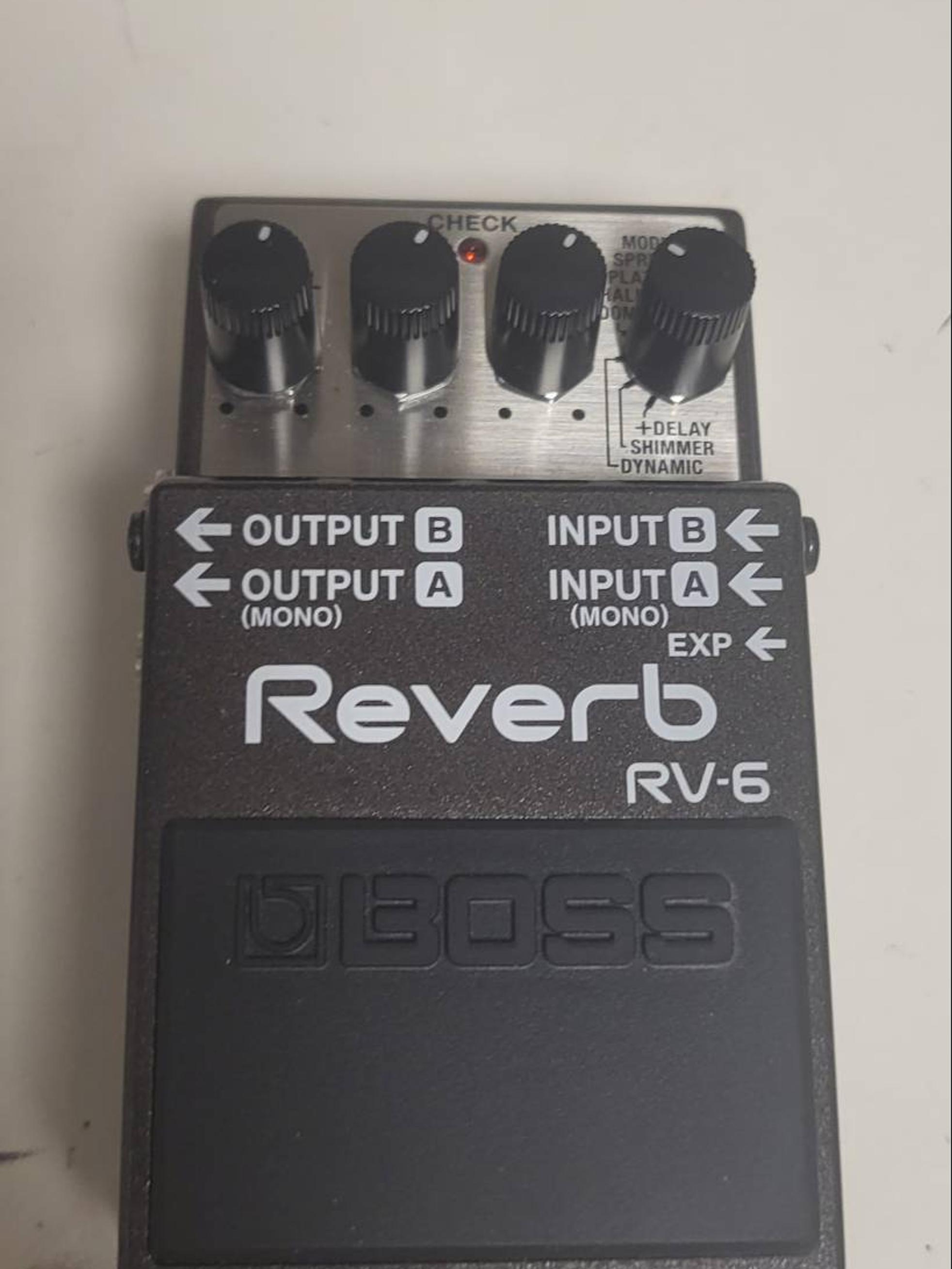 BOSS RV-6 Reverb s급 풀박 팝니다