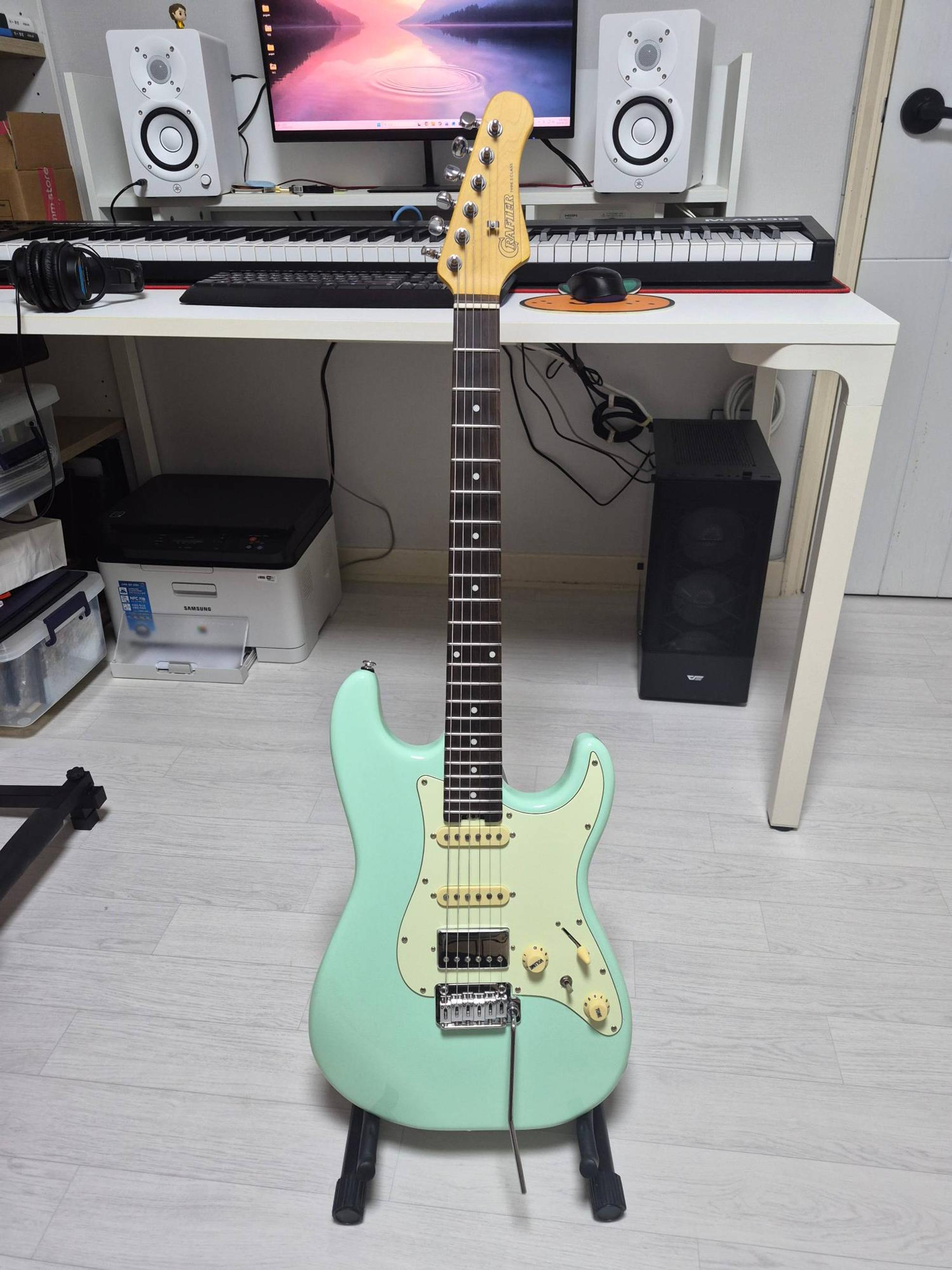 Crafter 크래프터 실루엣 일렉기타 팝니다.