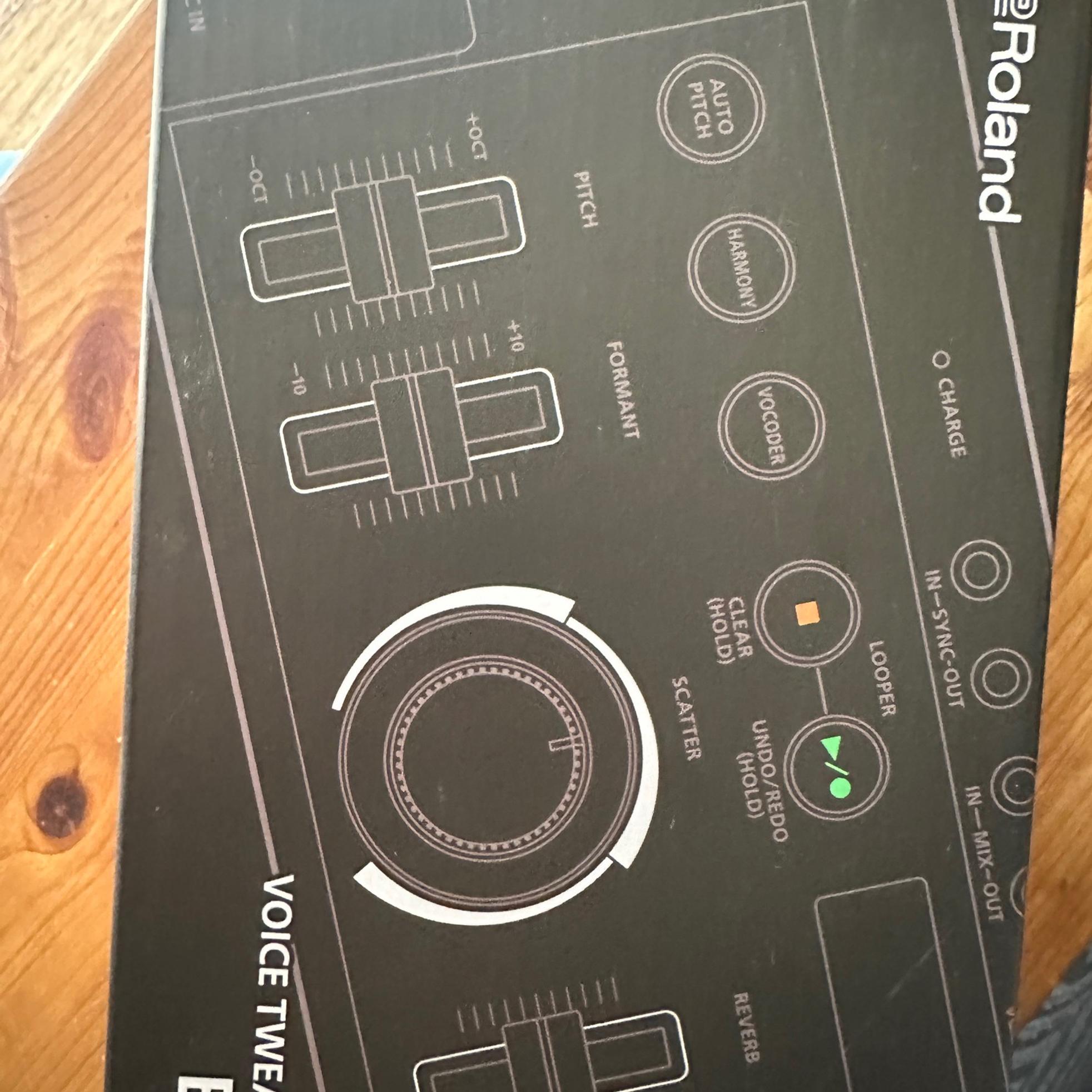 Roland roland 롤랜드 e-4 미개봉 새상품 팝니다 사진 1