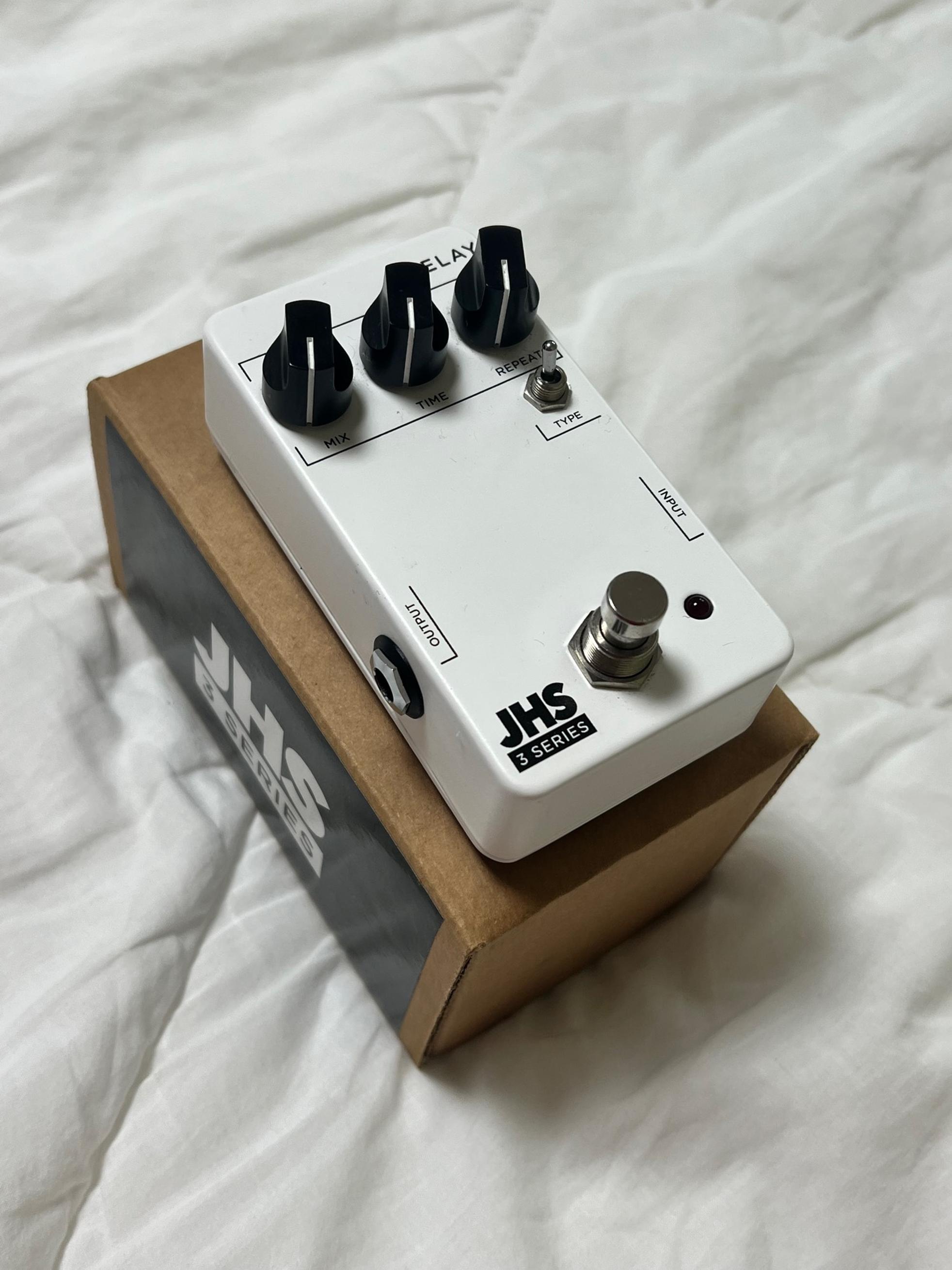 JHS 3 Series Delay