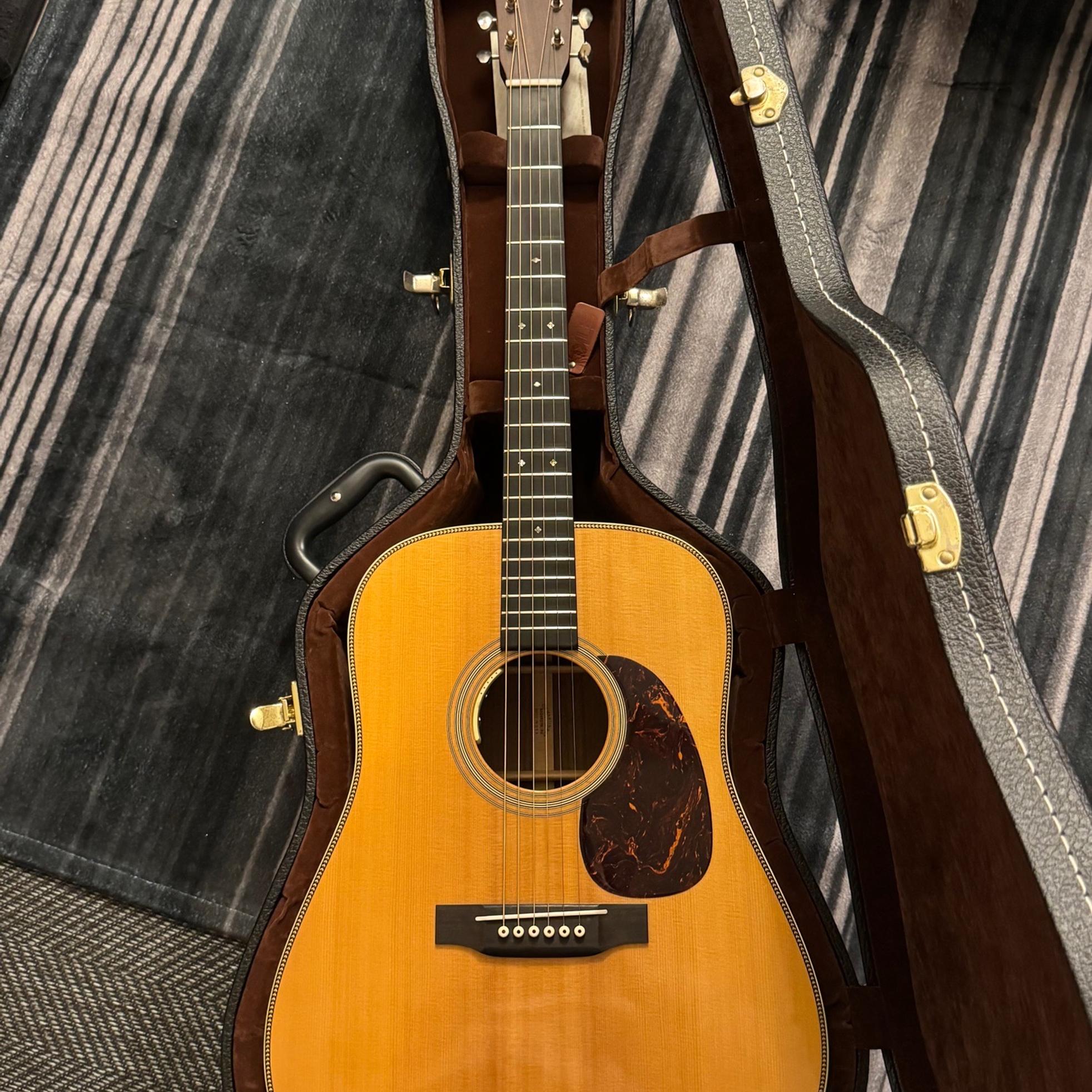 Martin HD-28V 상태 퍼펙트 사진 1