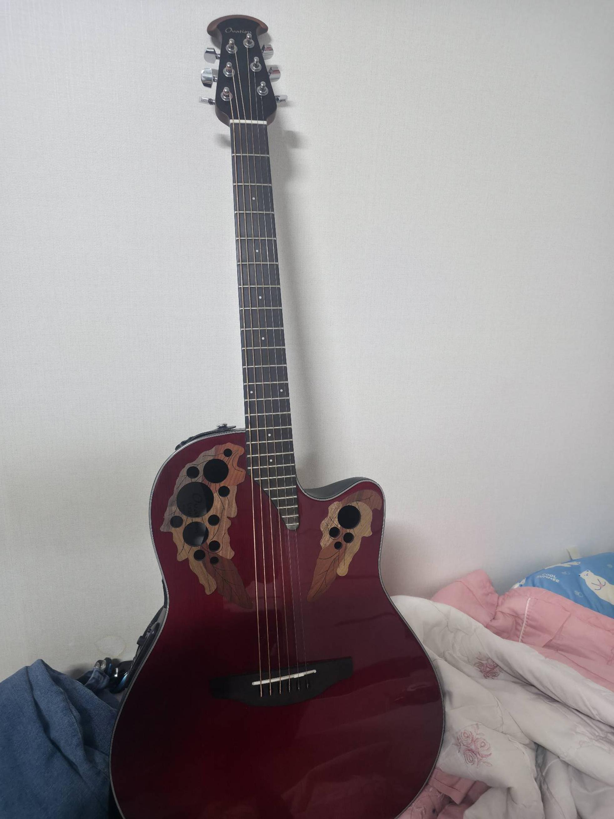 Ovation Celebrity Elite CE44